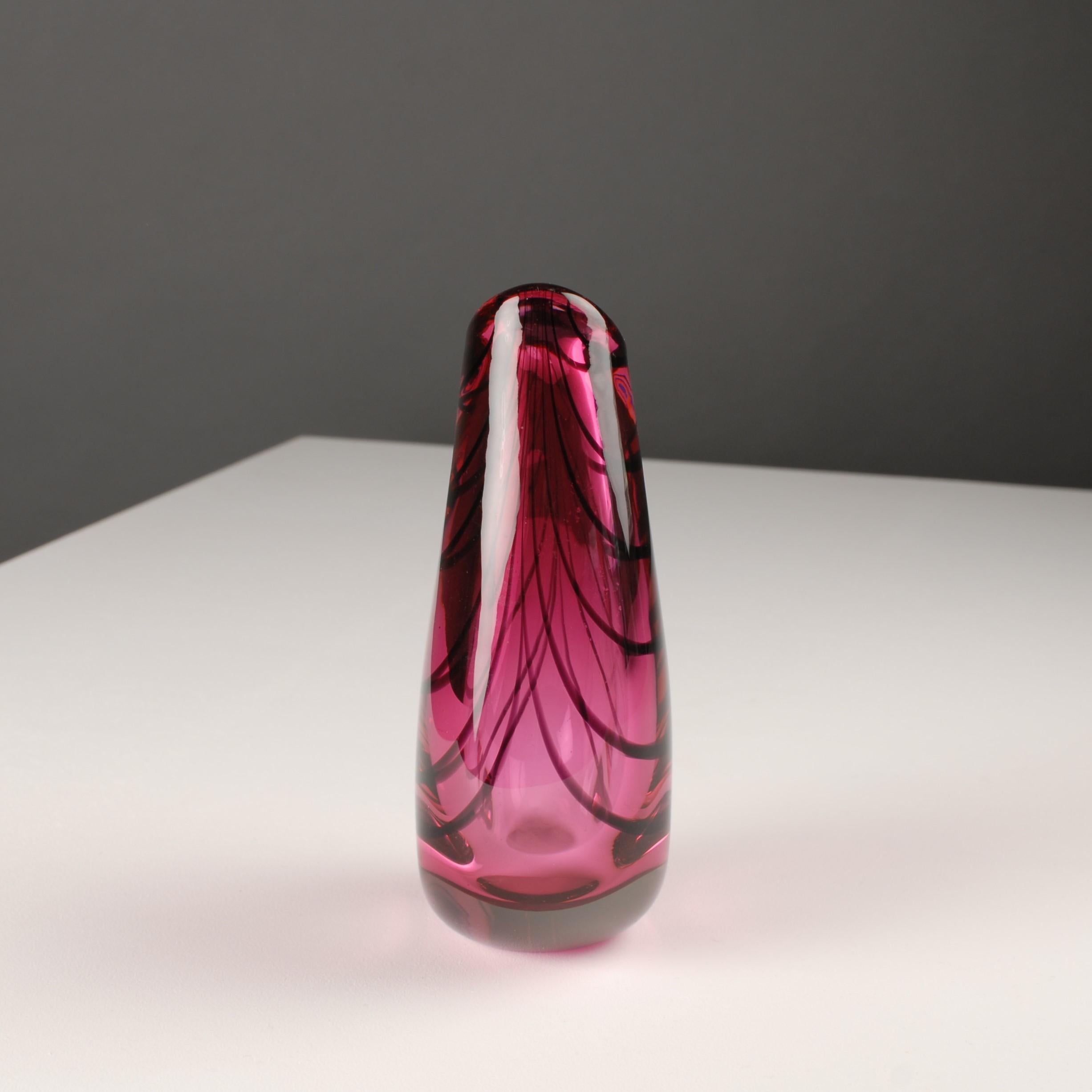 Norwegian Midcentury Scandinavian Modern Glass Art Vase Deco Pink Red Magnor Vase Norway For Sale