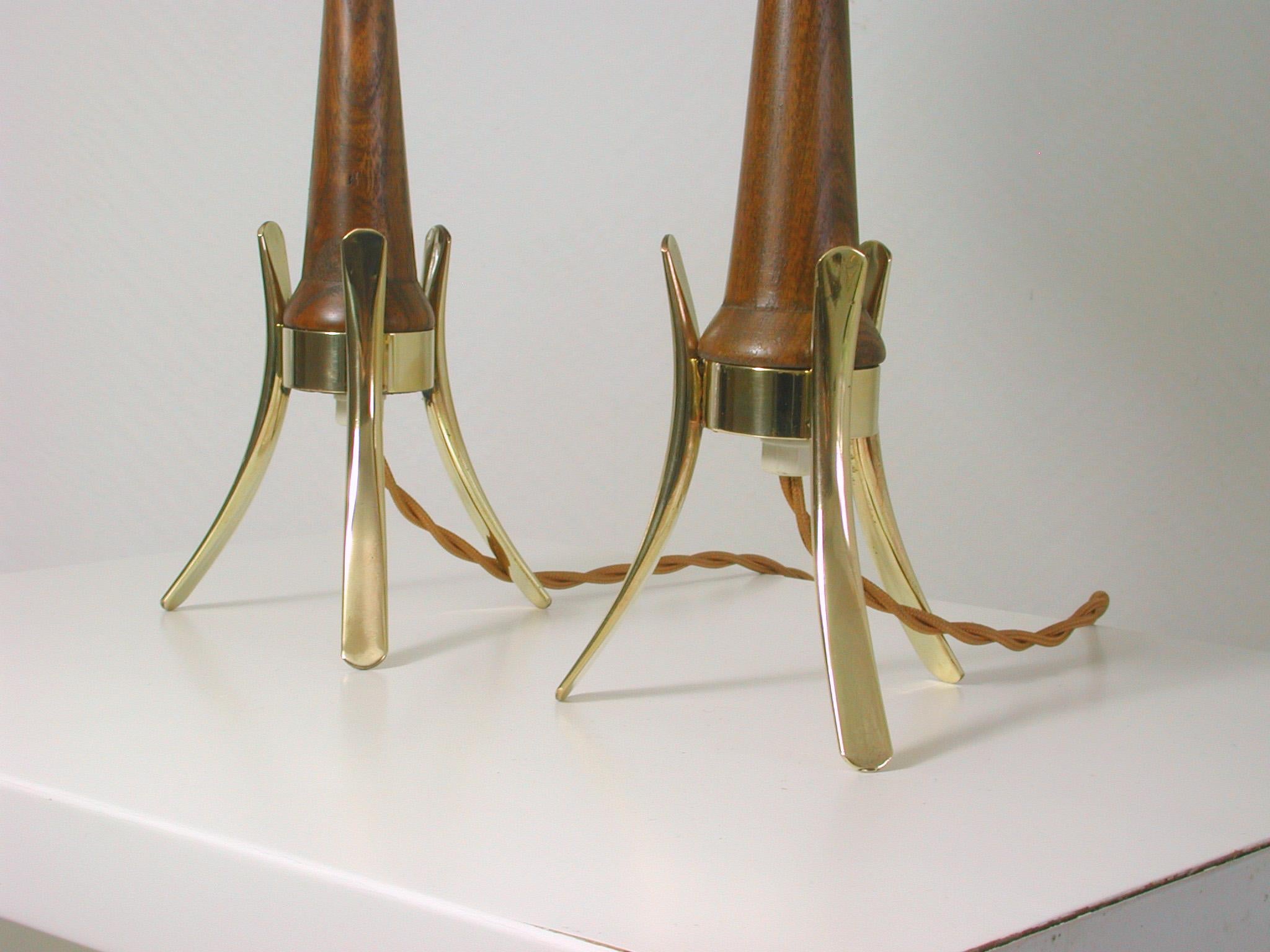 Midcentury Scandinavian Modern Teak, Brass and Opaline Table Lamps, Set of 2 In Good Condition In NUEMBRECHT, NRW