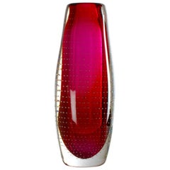 Midcentury Scandinavian Modern Vase Red Bubble Glass Magnor, Norway, 1960