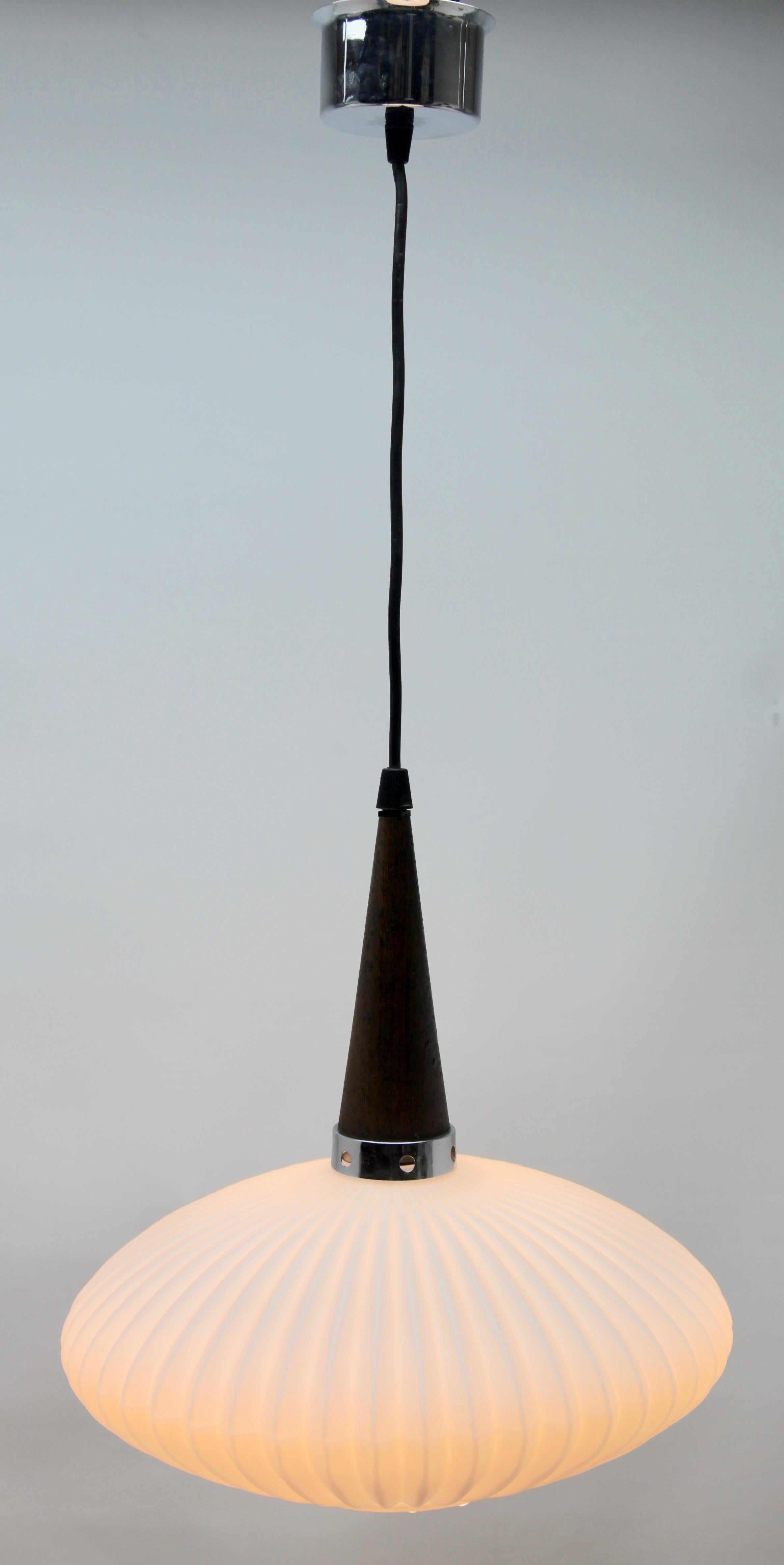 Midcentury Scandinavian Pendant Light, Wenge with Optical Opaline Shade In Good Condition In Verviers, BE