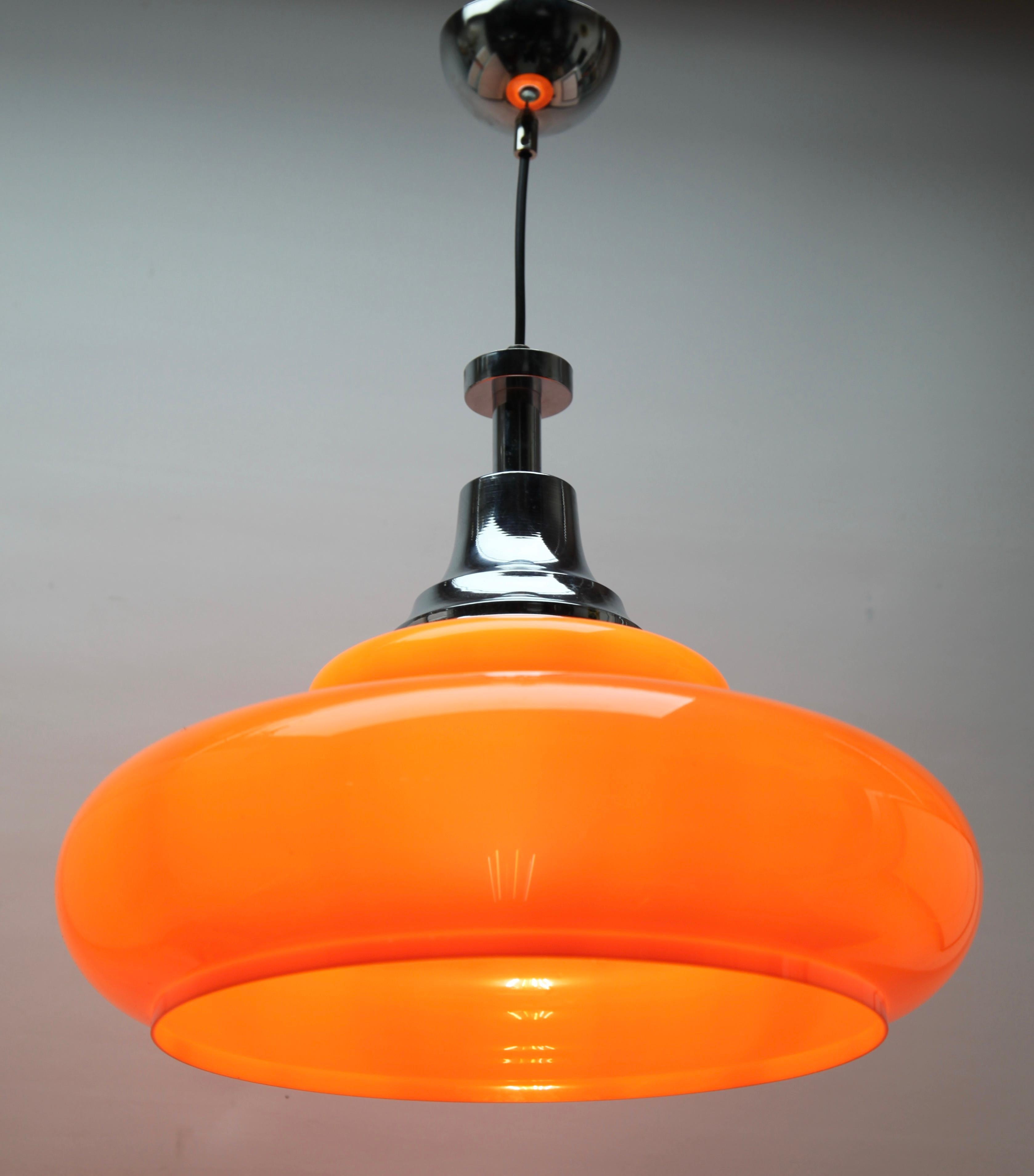 Midcentury Scandinavian Pendant Light, with Acrylic Optical Shade In Good Condition For Sale In Verviers, BE