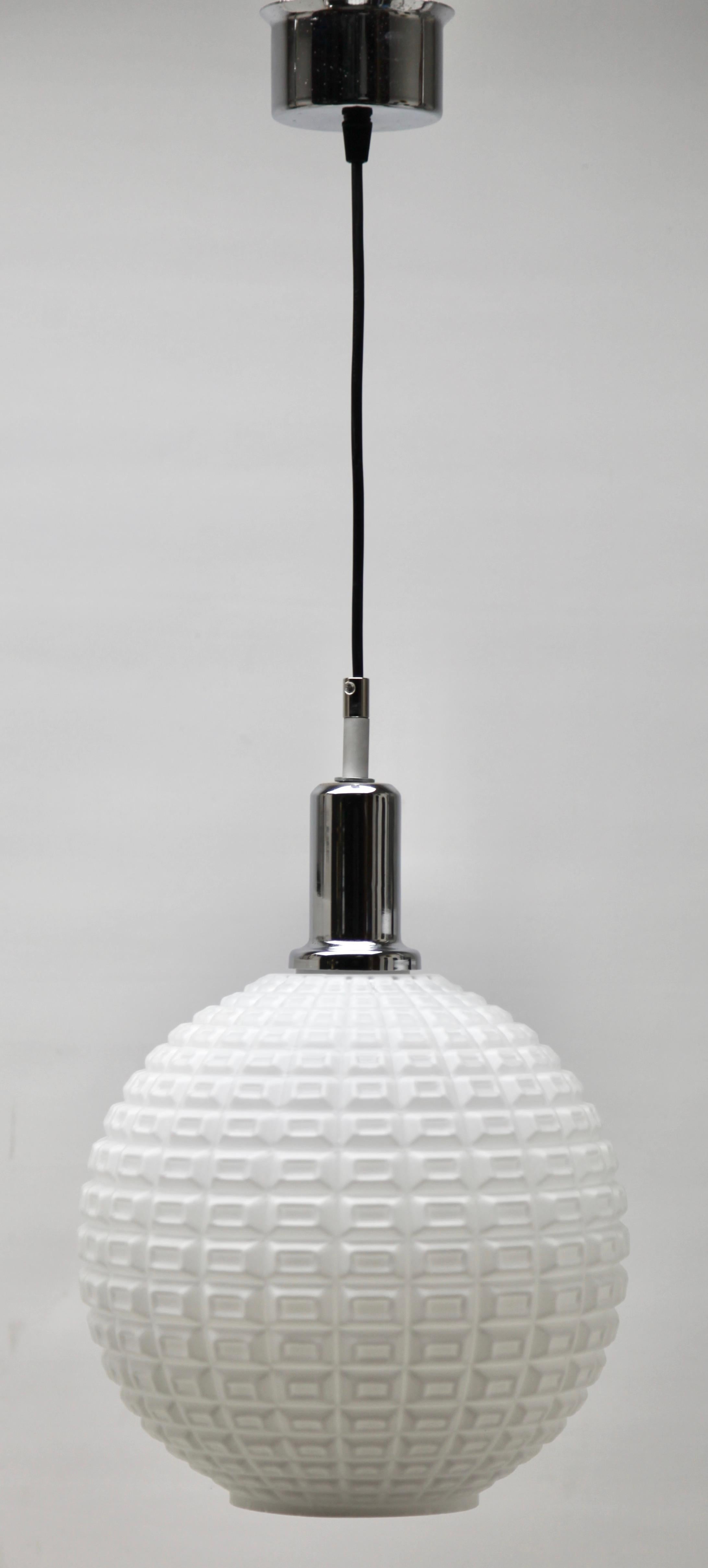 Midcentury Scandinavian Pendant Light, with Optical Opaline Shade For Sale 2