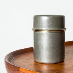 Jarre scandinave en étain du milieu du siècle par Estrid Ericson, Svenskt Tenn, Suède, 1954