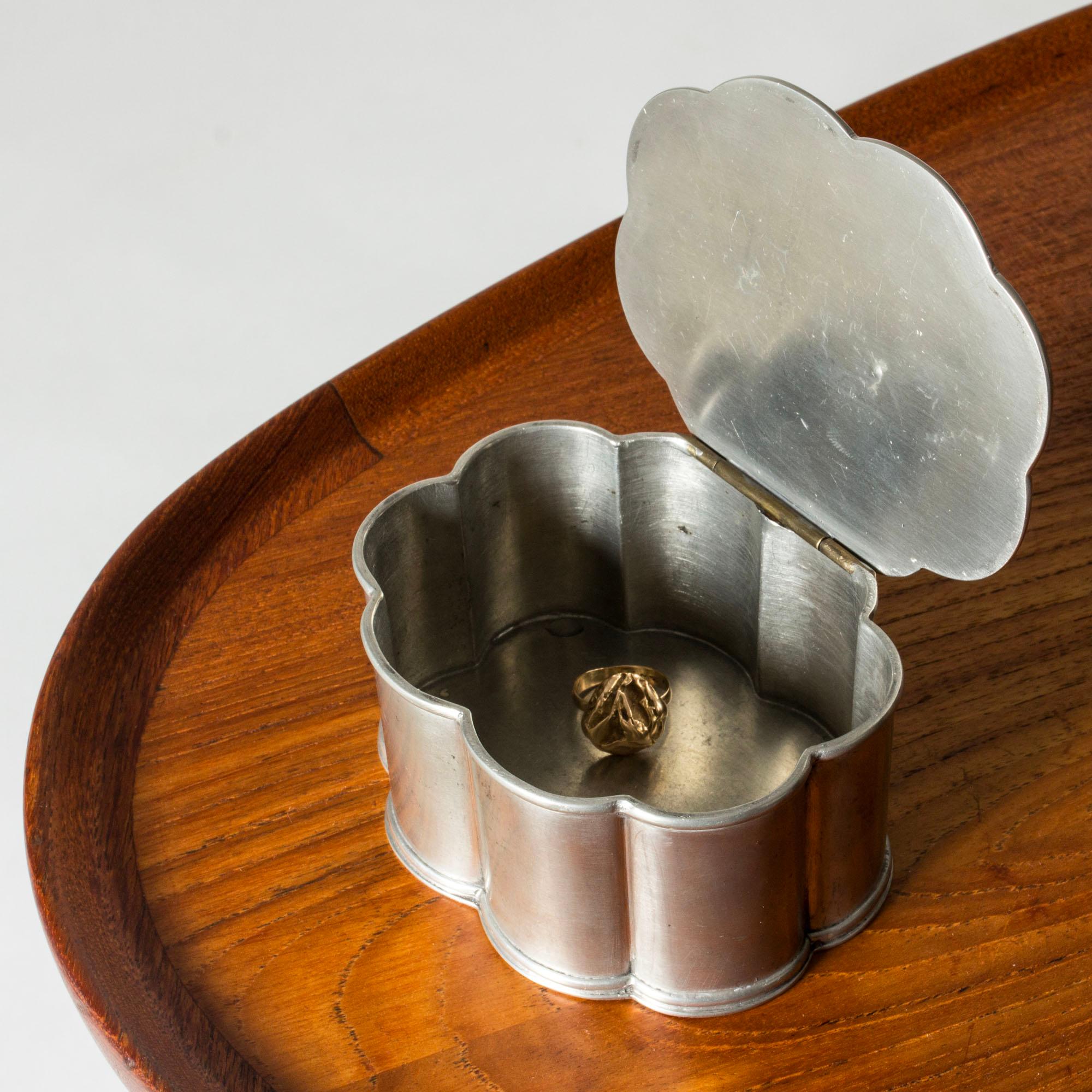 Swedish Midcentury Scandinavian Pewter jar, Herman Bergman, Sweden, 1937 For Sale