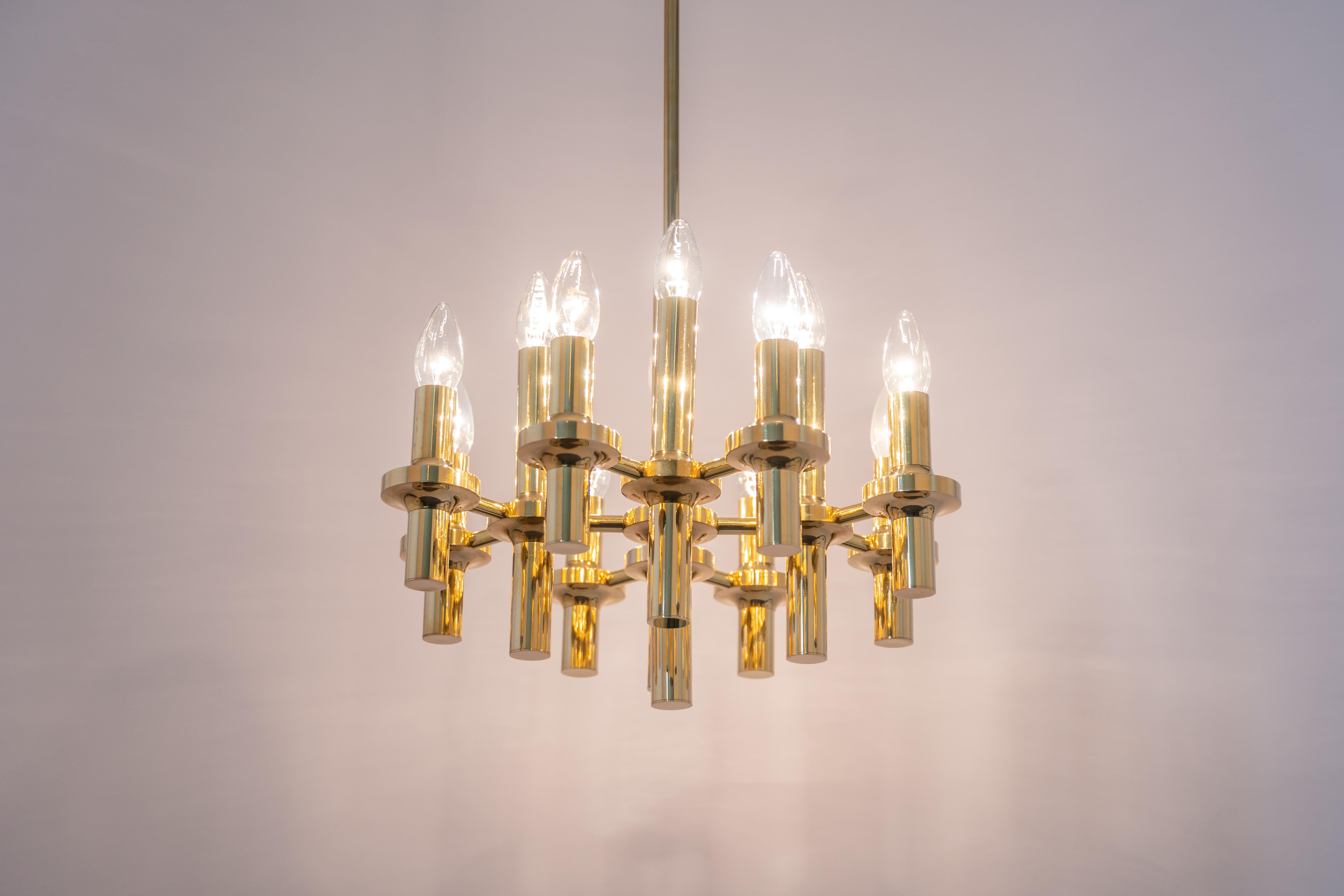 German Midcentury Sciolari Style Brass Chandelier, 1970s For Sale