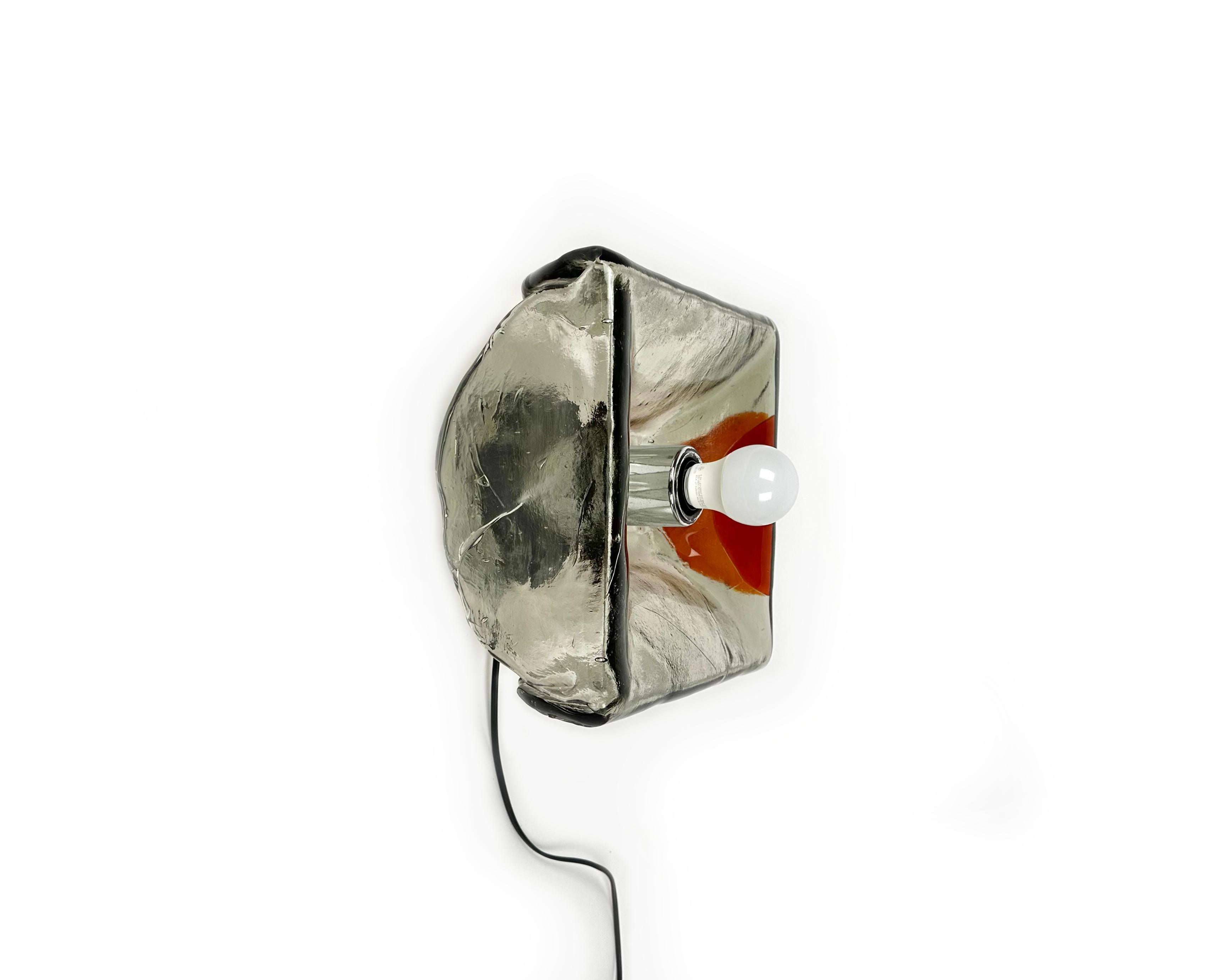 Metal Midcentury Sconce Wall Lamp in Murano Glass by Carlo Nason, Italy 1970s For Sale