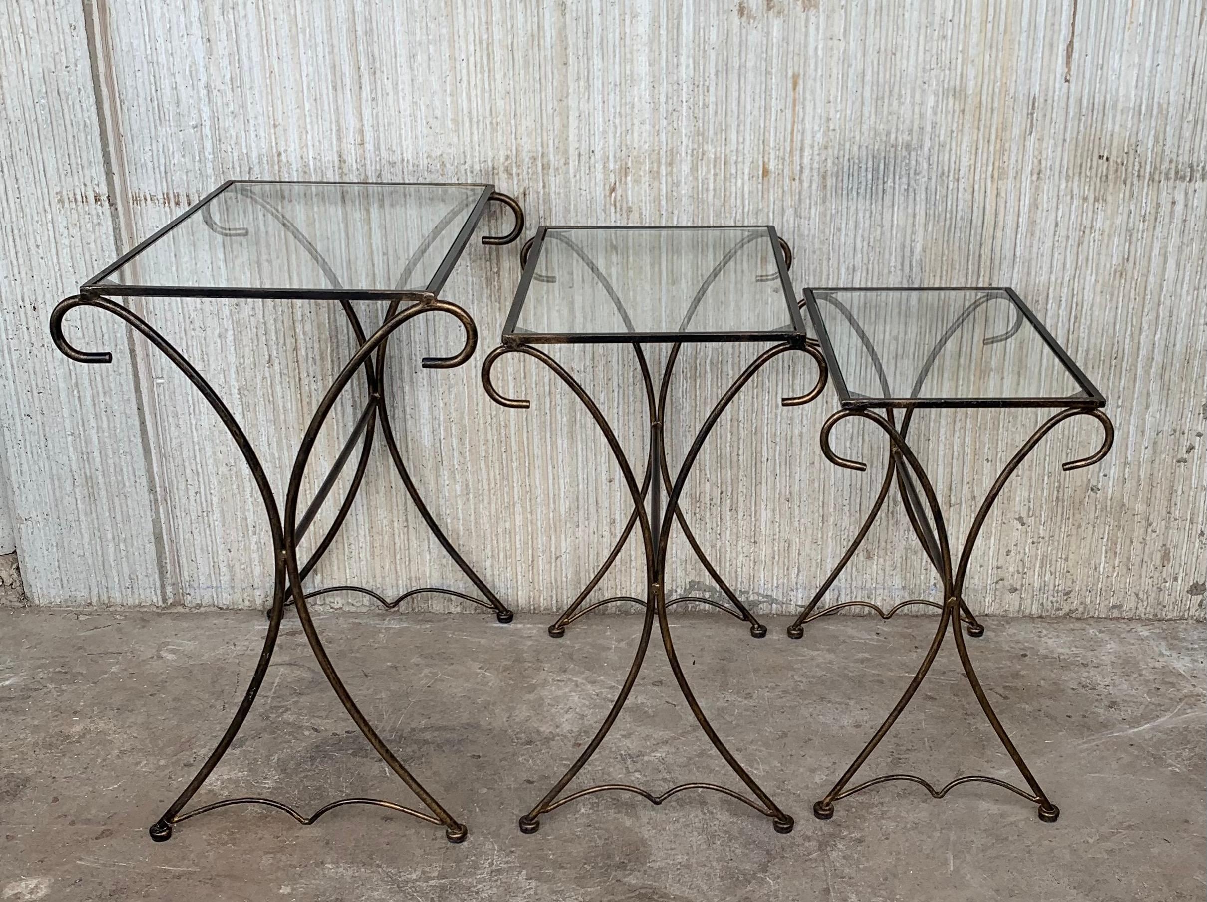 Baroque Midcentury Scrolling Iron Patio Nesting Side Tables with Glass Tops, Set of 3 For Sale