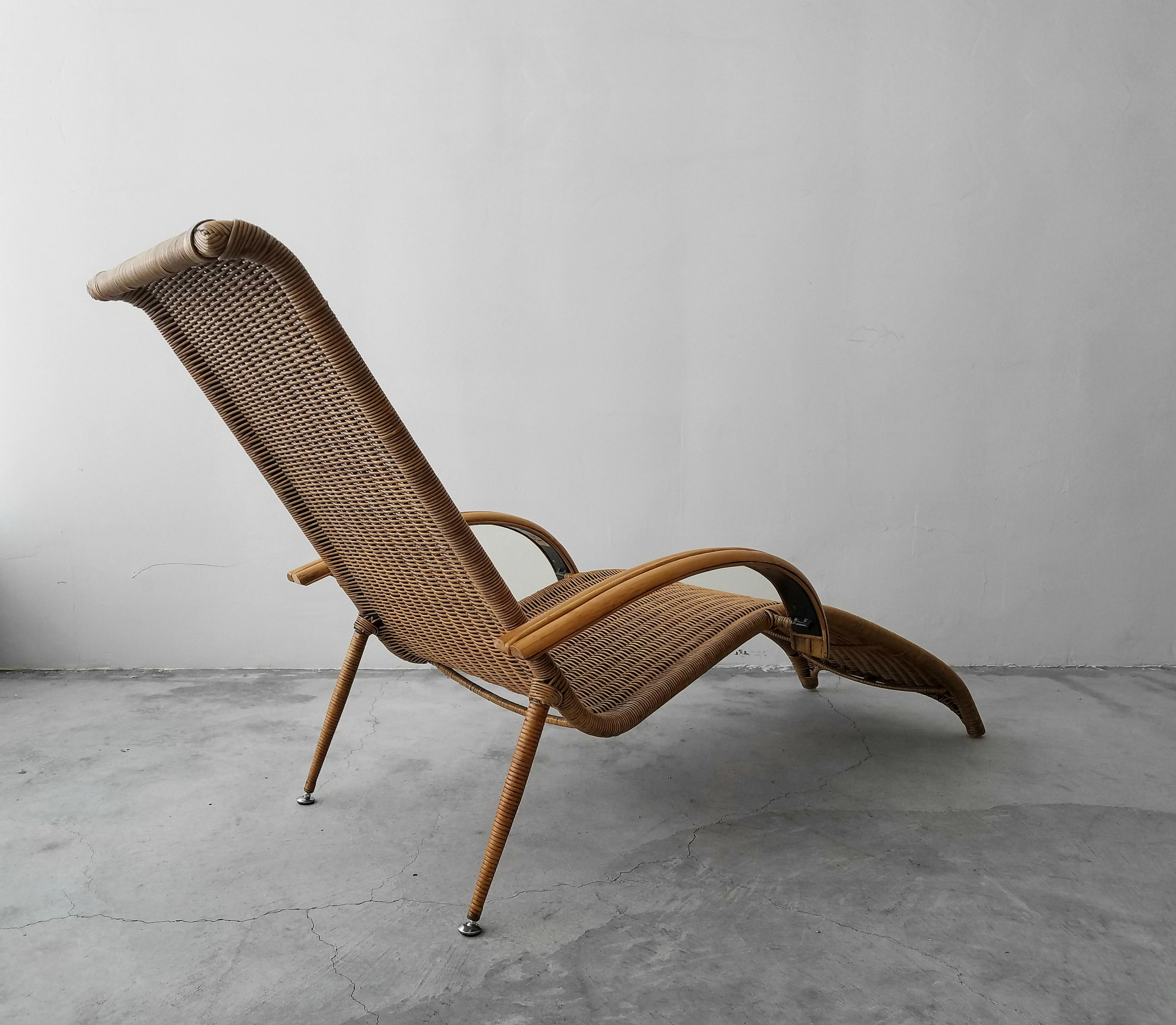 Midcentury Sculptural Italian Modern Cane and Bamboo Chaise Lounge Chair In Good Condition In Las Vegas, NV