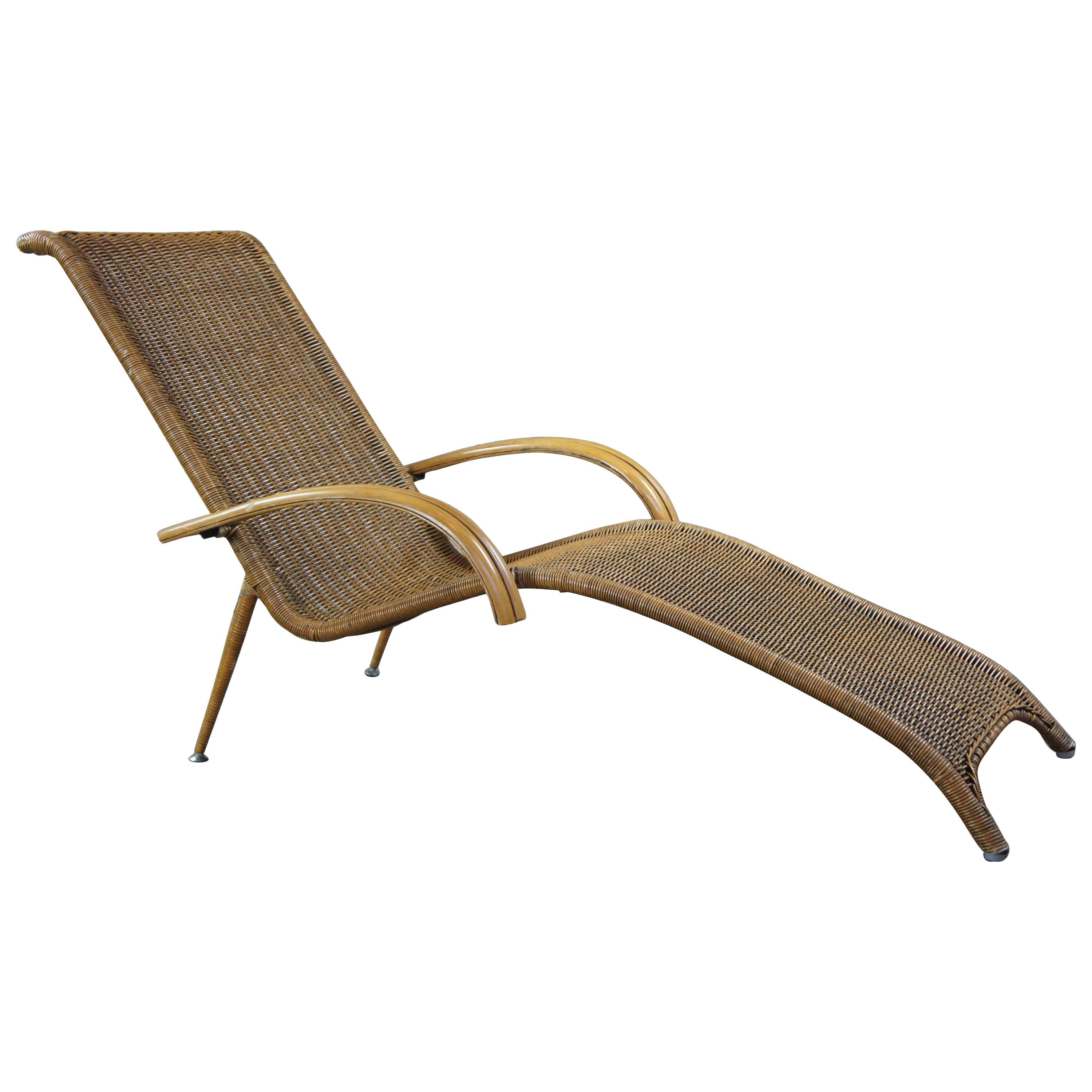 Midcentury Sculptural Italian Modern Cane and Bamboo Chaise Lounge Patio Chair