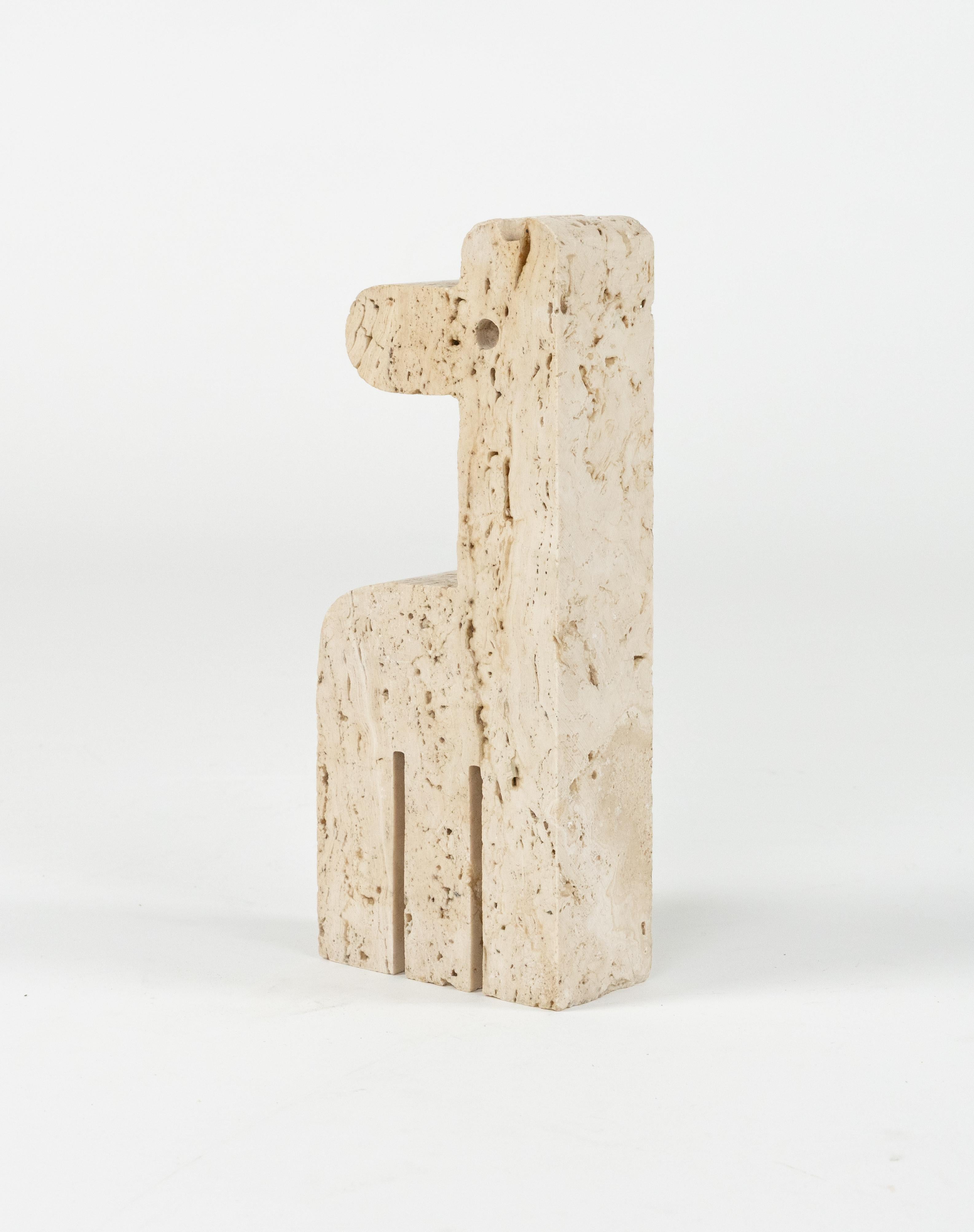 Midcentury Sculpture Giraffe in Travertine by Fratelli Mannelli, Italy 1970s In Good Condition For Sale In Rome, IT