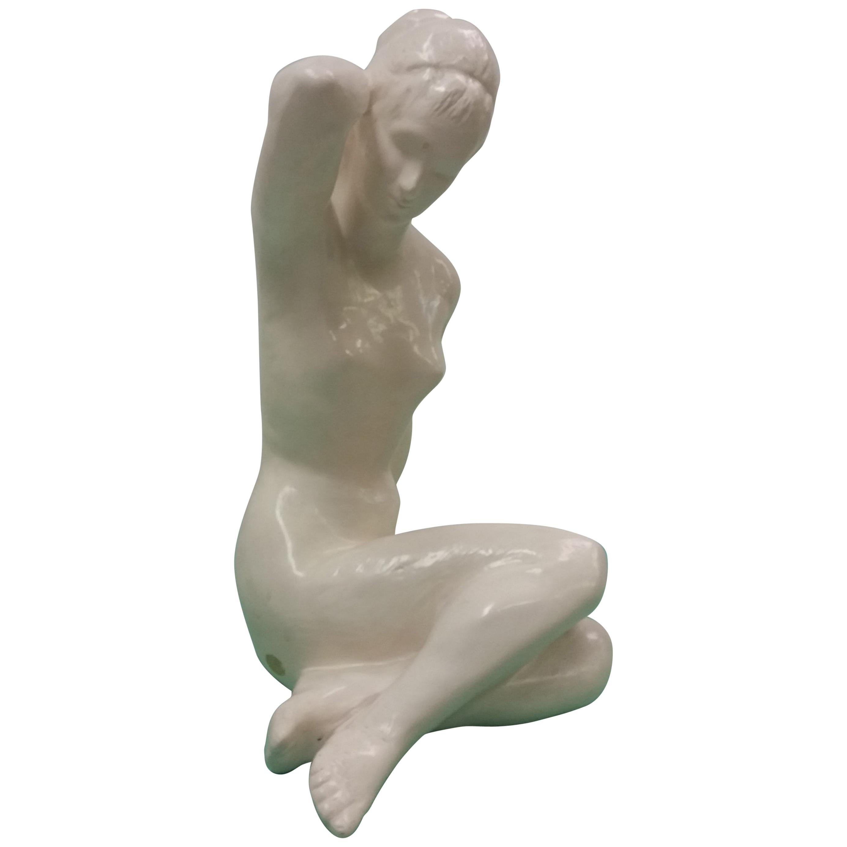 Sculpture de femme nue du milieu du siècle dernier conçue par Bohumil Kokrda, années 1960