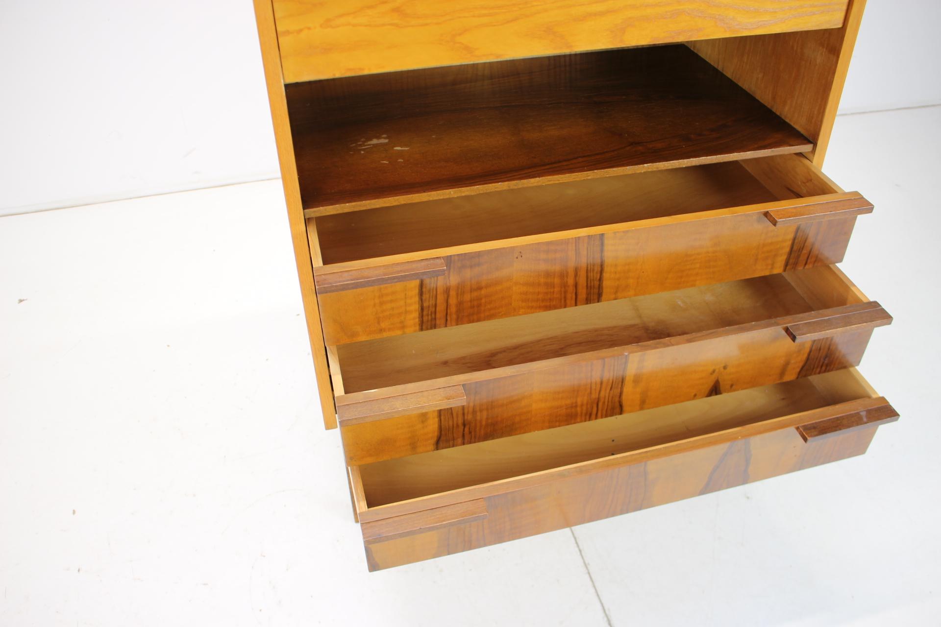 Secretaire o mobile di metà secolo di František Mezulánik per UP Závody, anni '60 in vendita 5