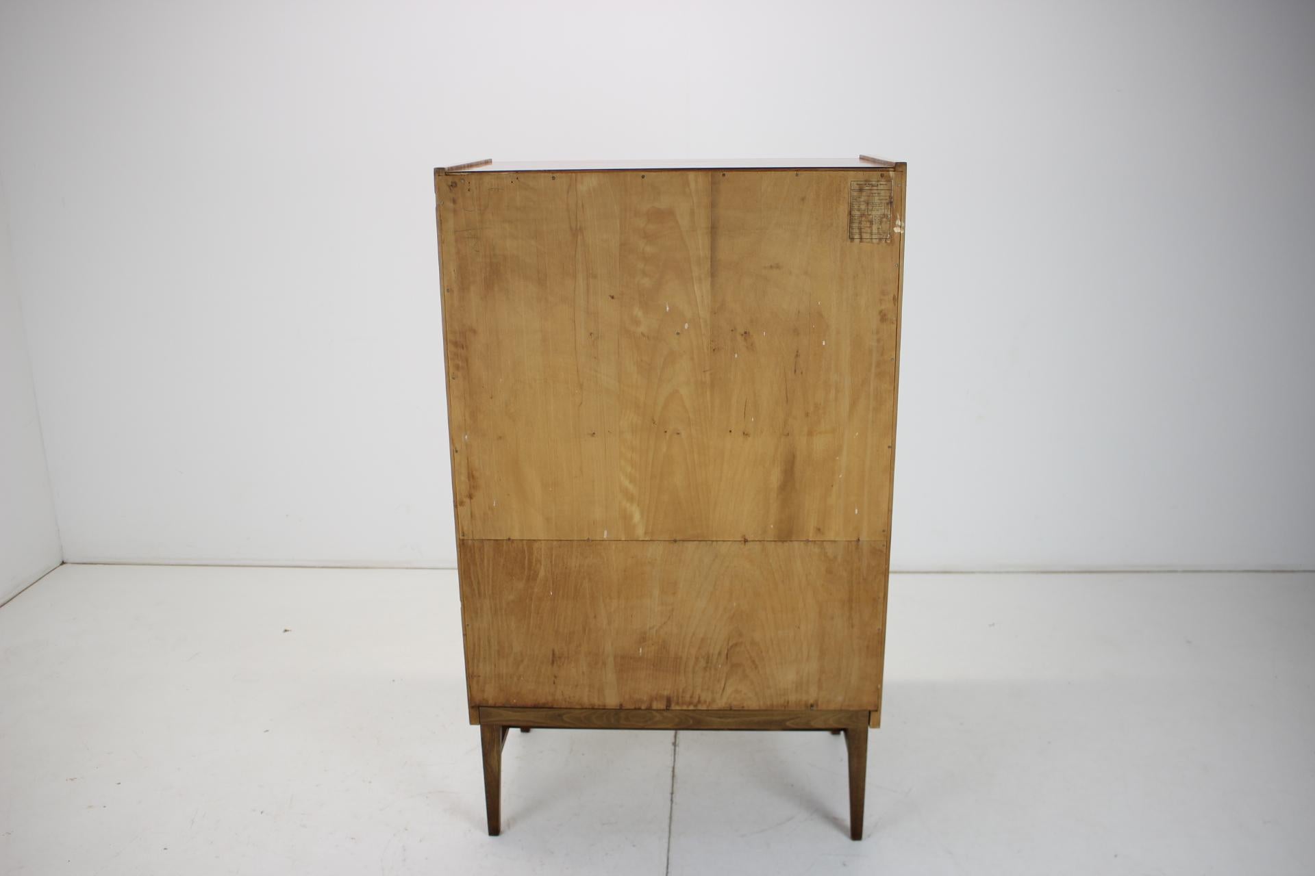 Secretaire o mobile di metà secolo di František Mezulánik per UP Závody, anni '60 In condizioni buone in vendita a Praha, CZ
