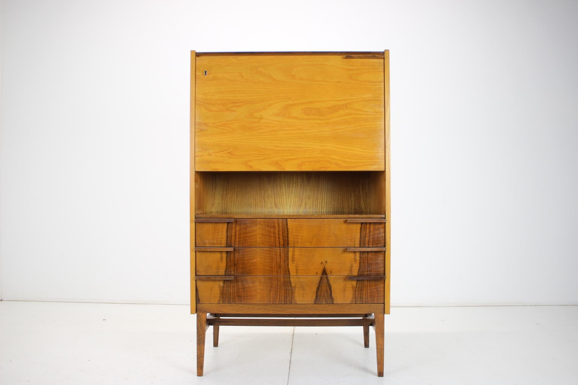 Legno Secretaire o mobile di metà secolo di František Mezulánik per UP Závody, anni '60 in vendita
