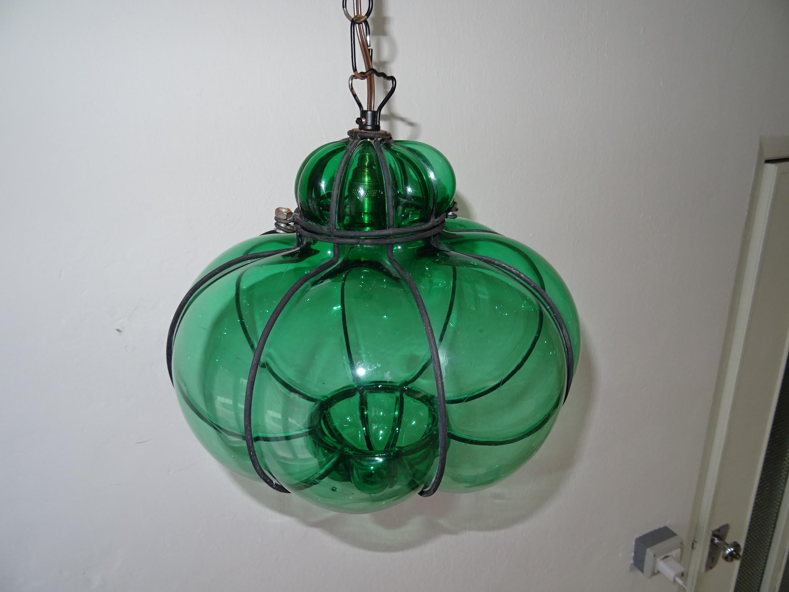 Italian Midcentury Seguso Style Murano Green Bubbles Blown Lantern Chandelier For Sale