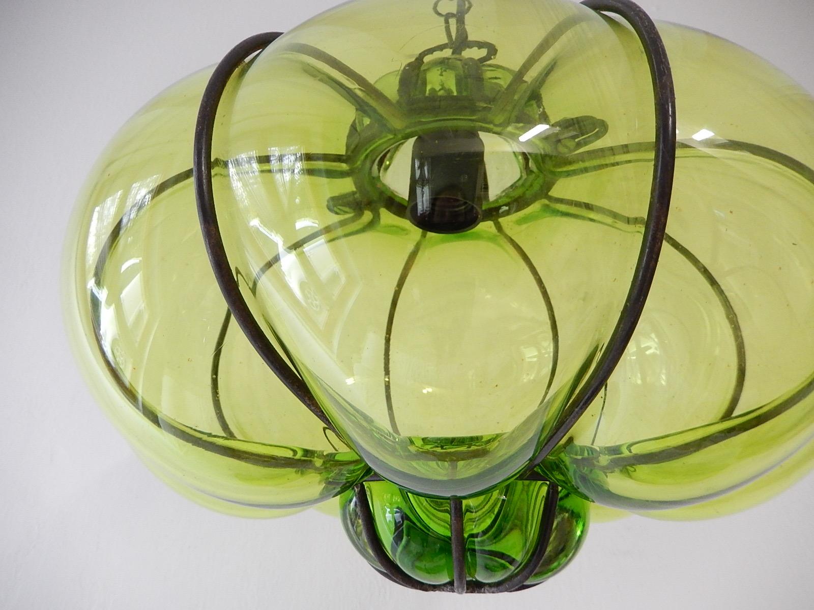 Mid-20th Century Midcentury Seguso Style Murano Green Bubbles Blown Lantern Chandelier