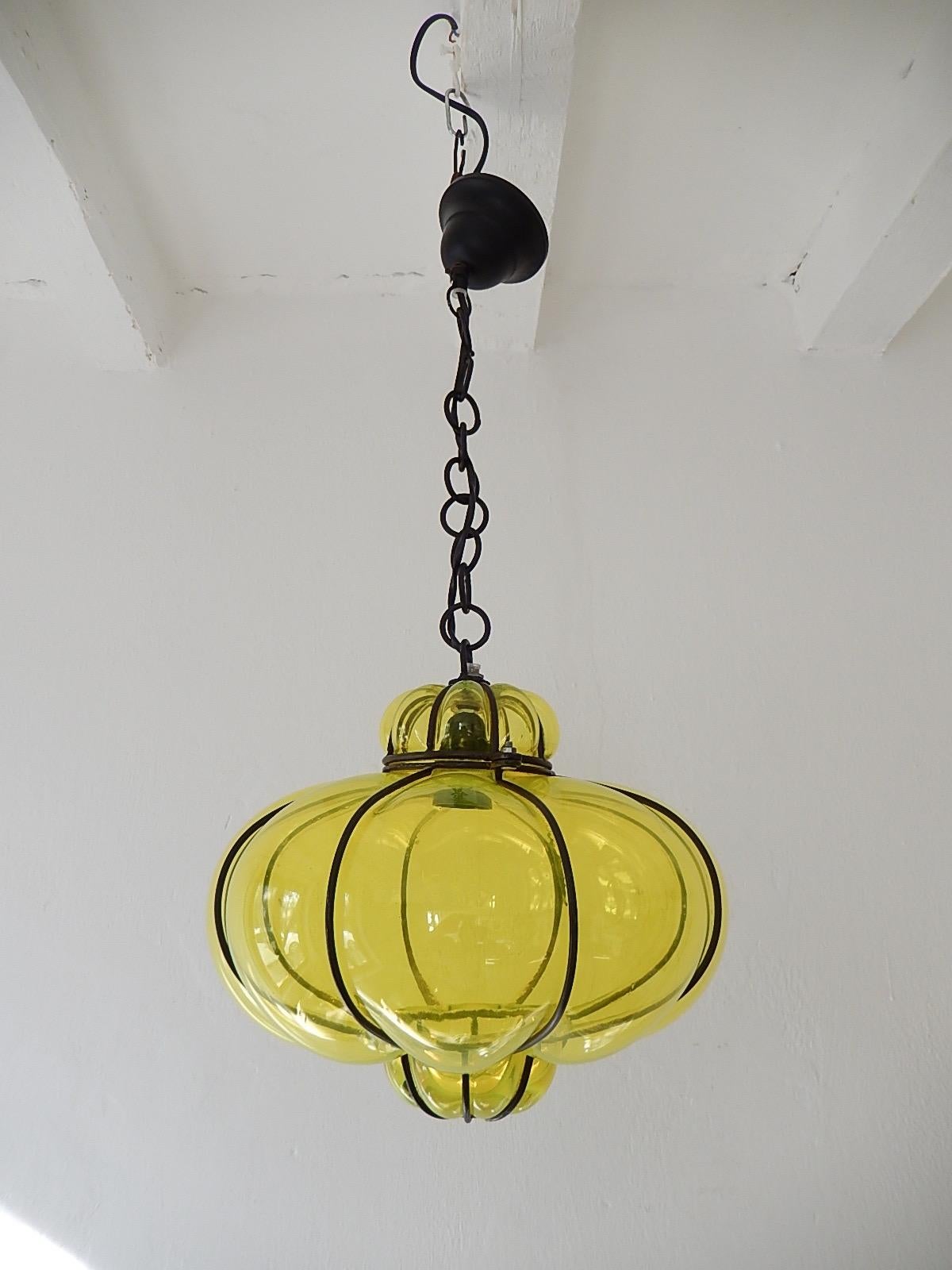 Midcentury Seguso Style Murano Neon Yellow Bubbles Blown Lantern Chandelier 3