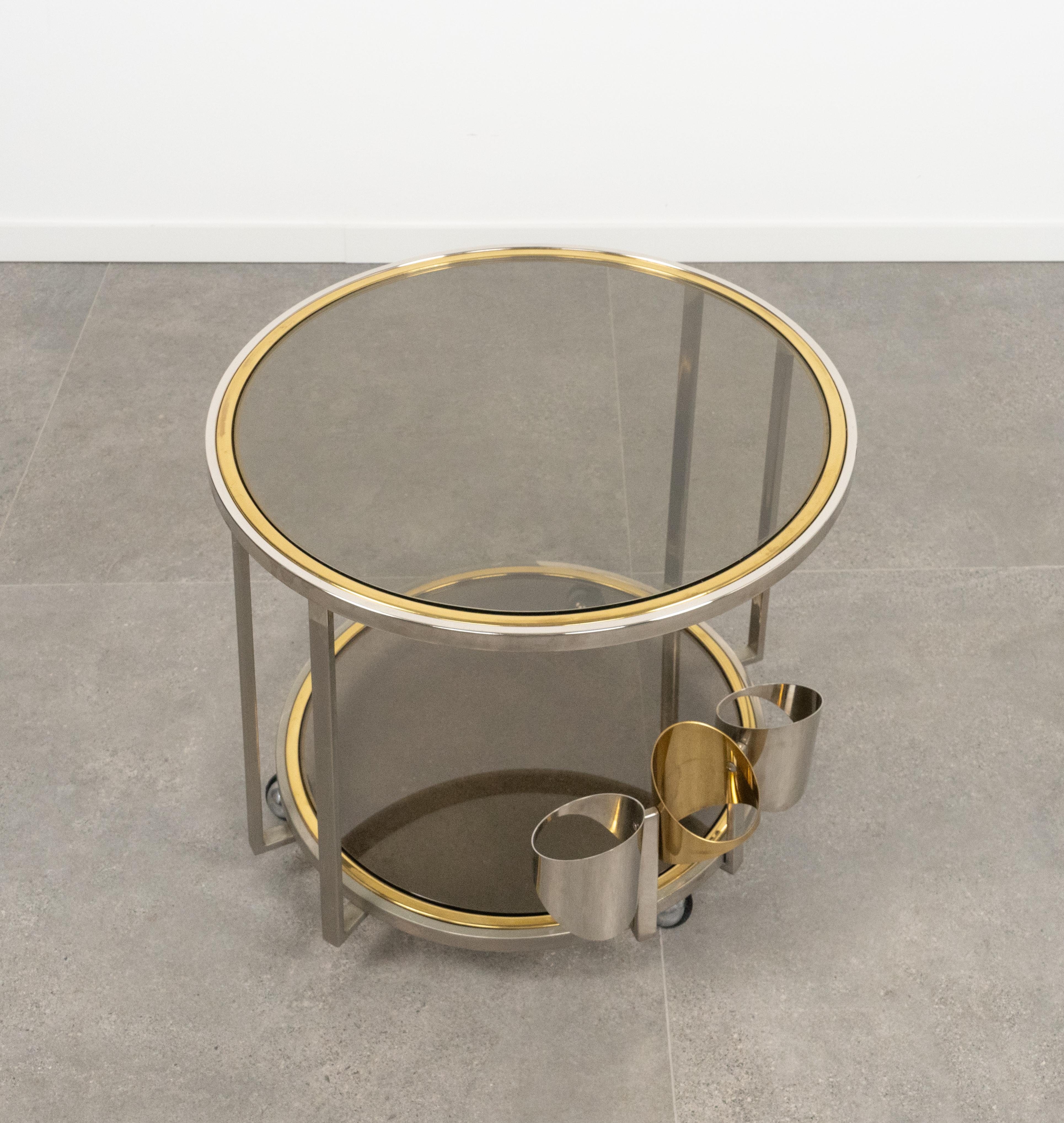 Chariot de service du milieu du siècle dernier en laiton, chrome et verre de style Romeo Rega, Italie 1970 en vente 9