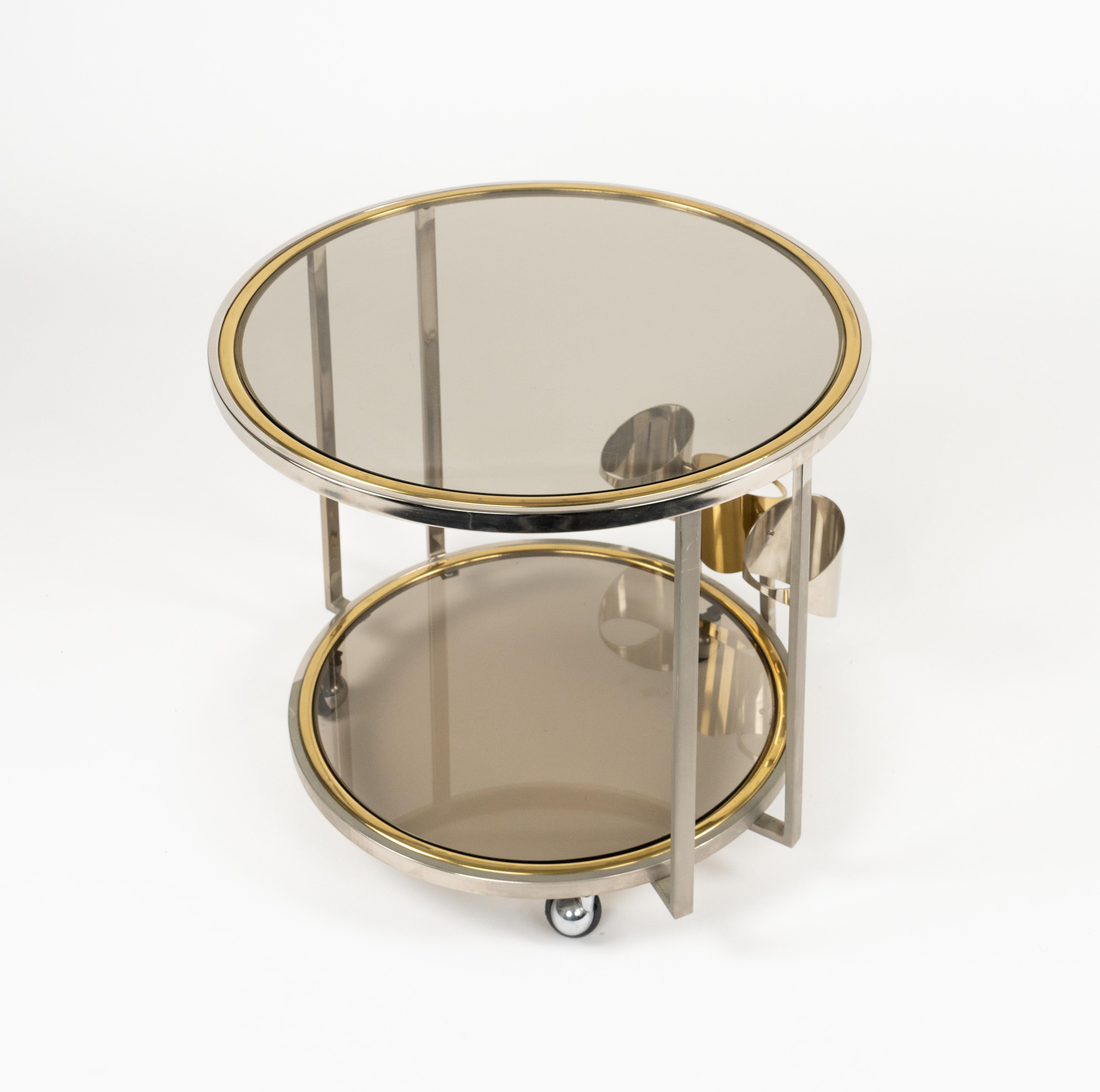 italien Chariot de service du milieu du siècle dernier en laiton, chrome et verre de style Romeo Rega, Italie 1970 en vente