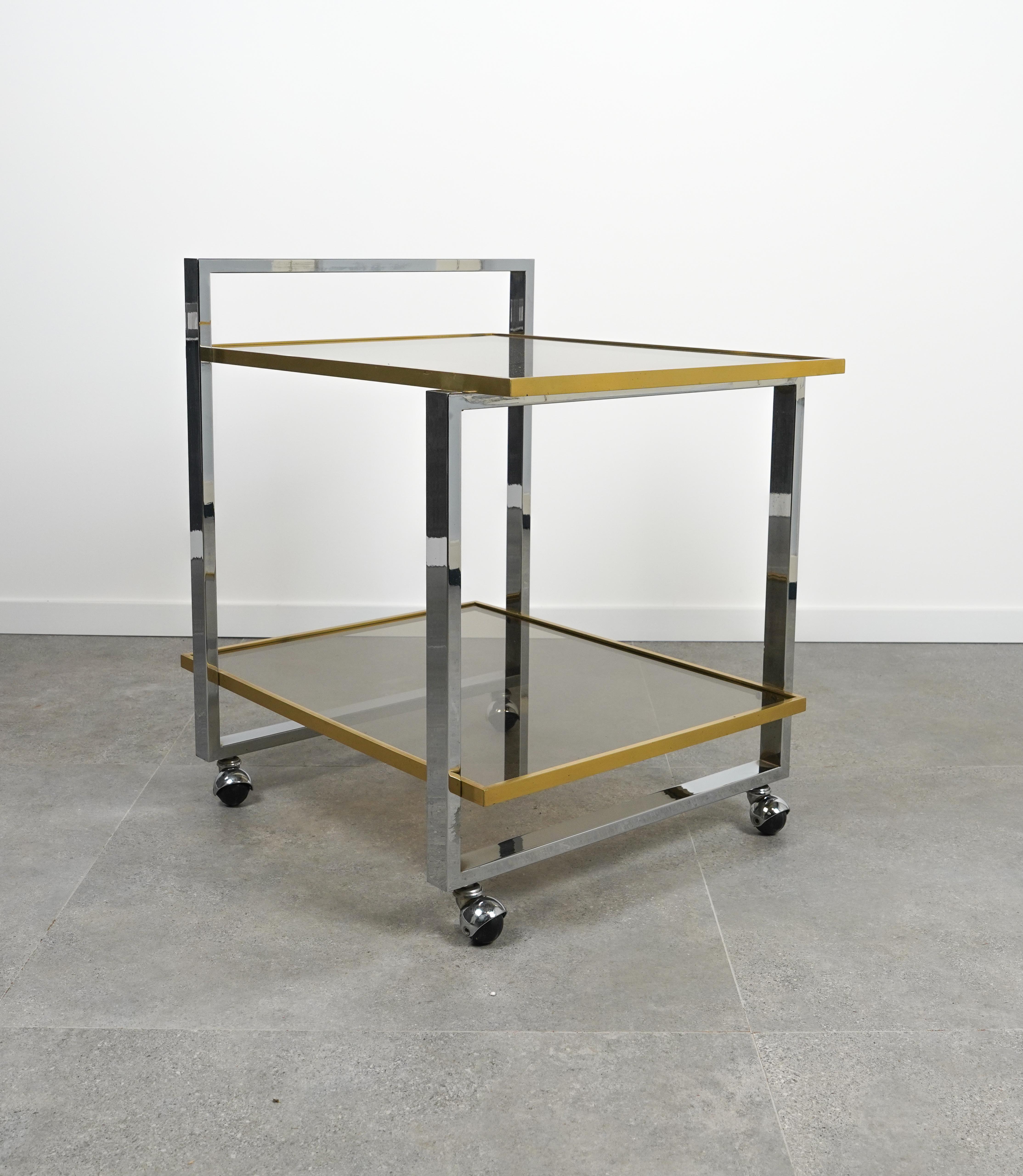 Midcentury Serving Cart in Chrome, Brass and Glass by Romeo Rega, Italy 1970s For Sale 3