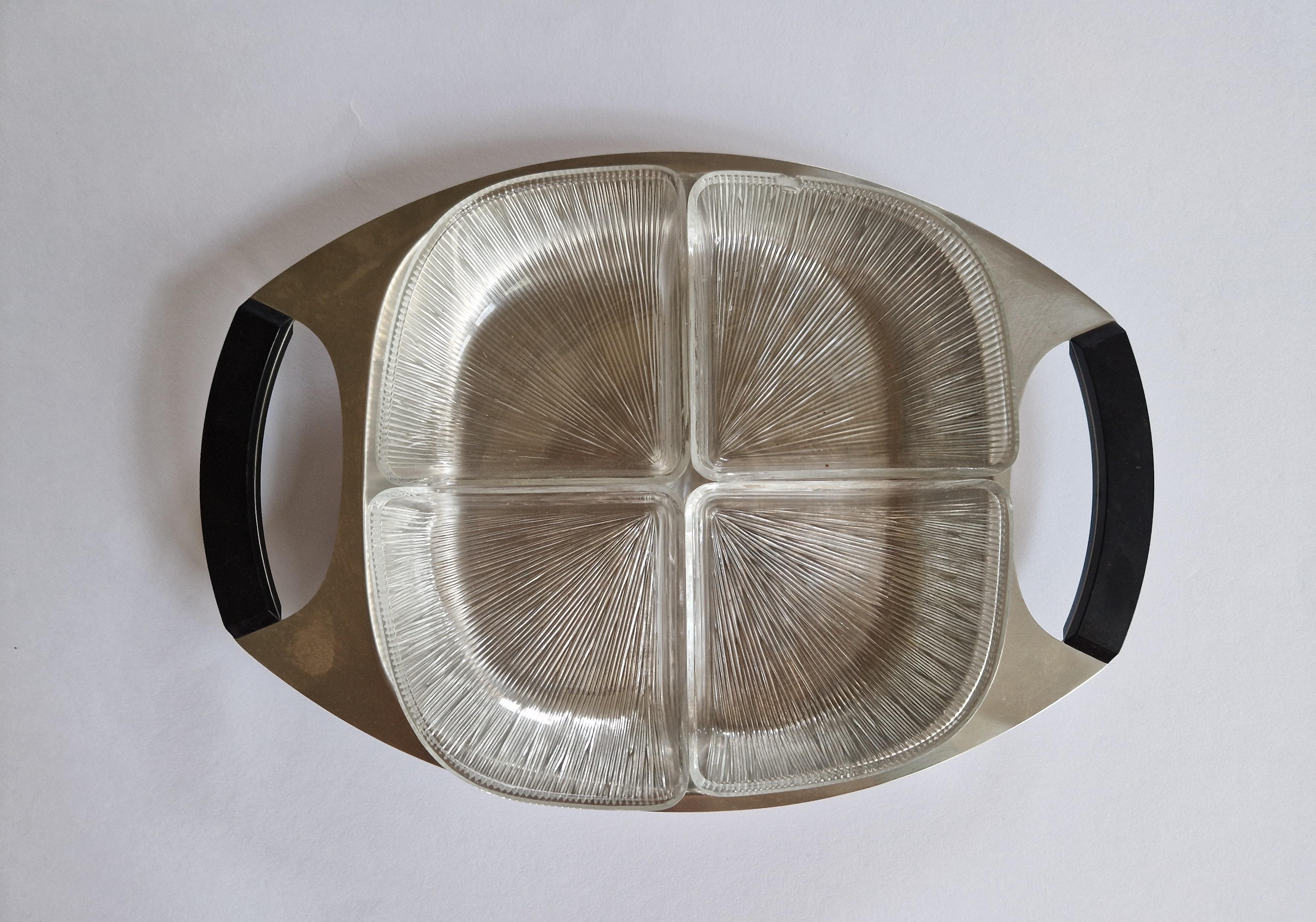 Servierteller aus Edelstahl und Glas aus der Mitte des Jahrhunderts Cromargan, Deutschland, 1970er Jahre (Moderne der Mitte des Jahrhunderts) im Angebot
