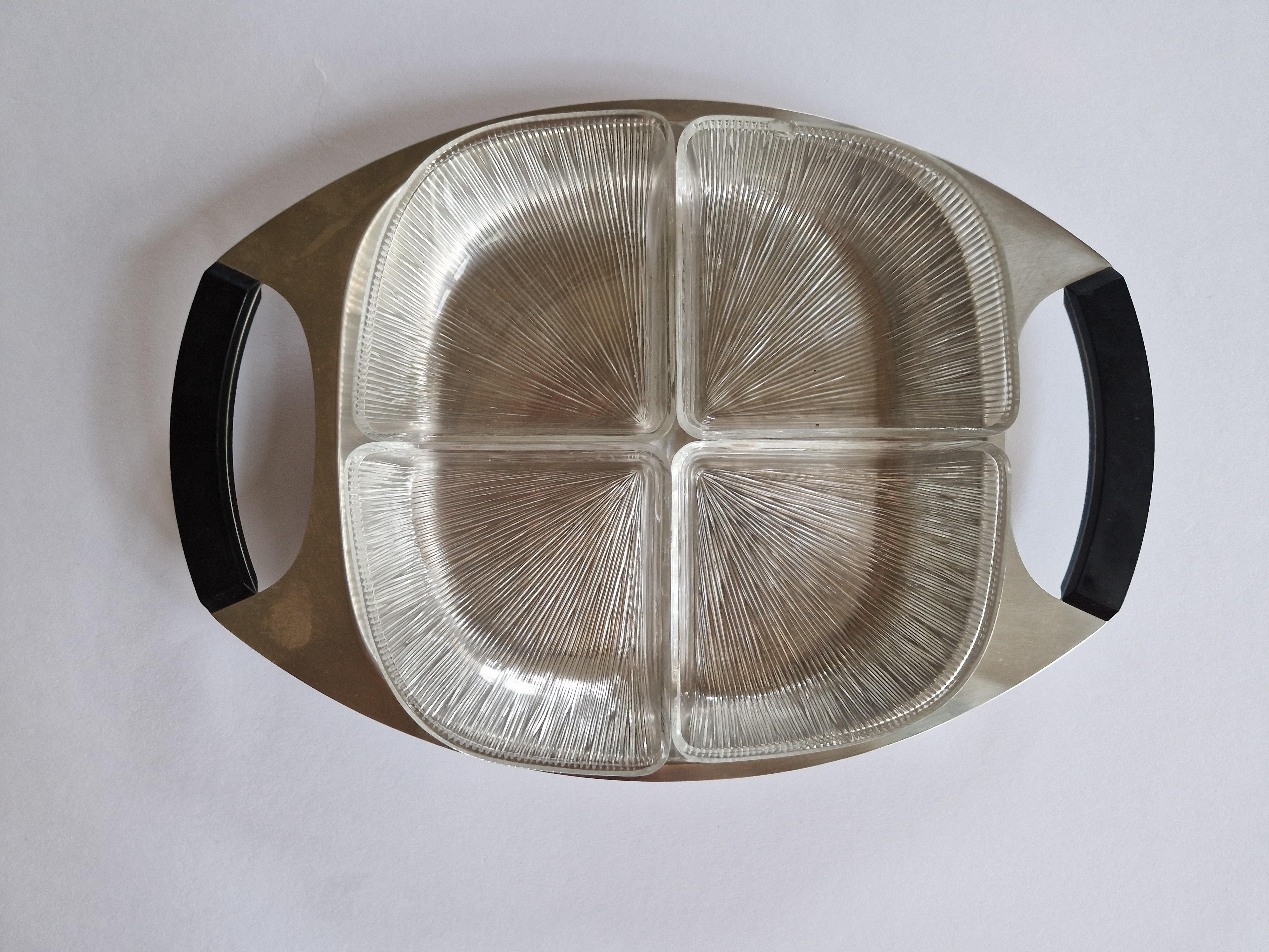 Servierteller aus Edelstahl und Glas aus der Mitte des Jahrhunderts Cromargan, Deutschland, 1970er Jahre (Ende des 20. Jahrhunderts) im Angebot