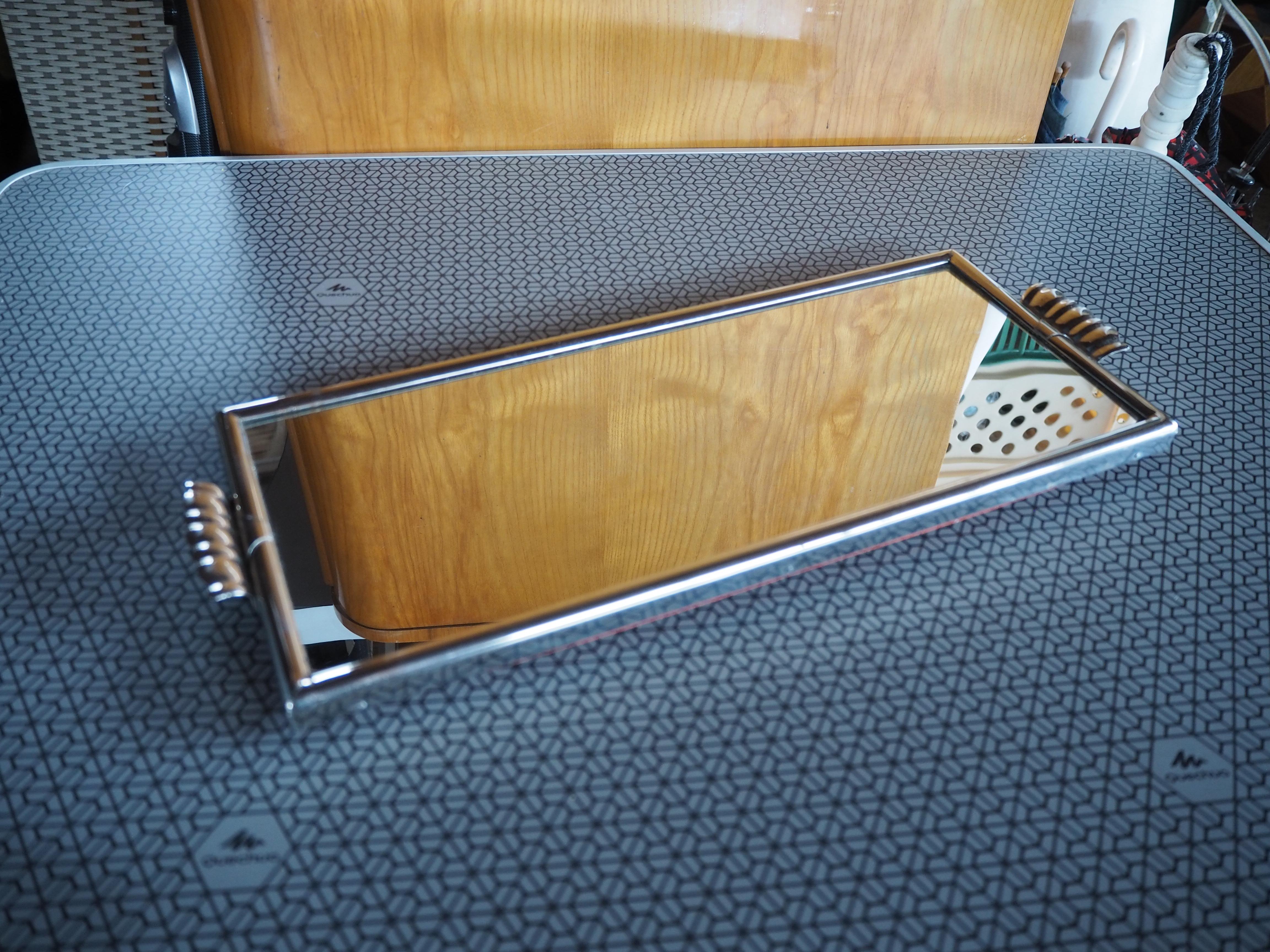 Bandeja de servir de mediados de siglo, Europa, años 50 Moderno de mediados de siglo en venta