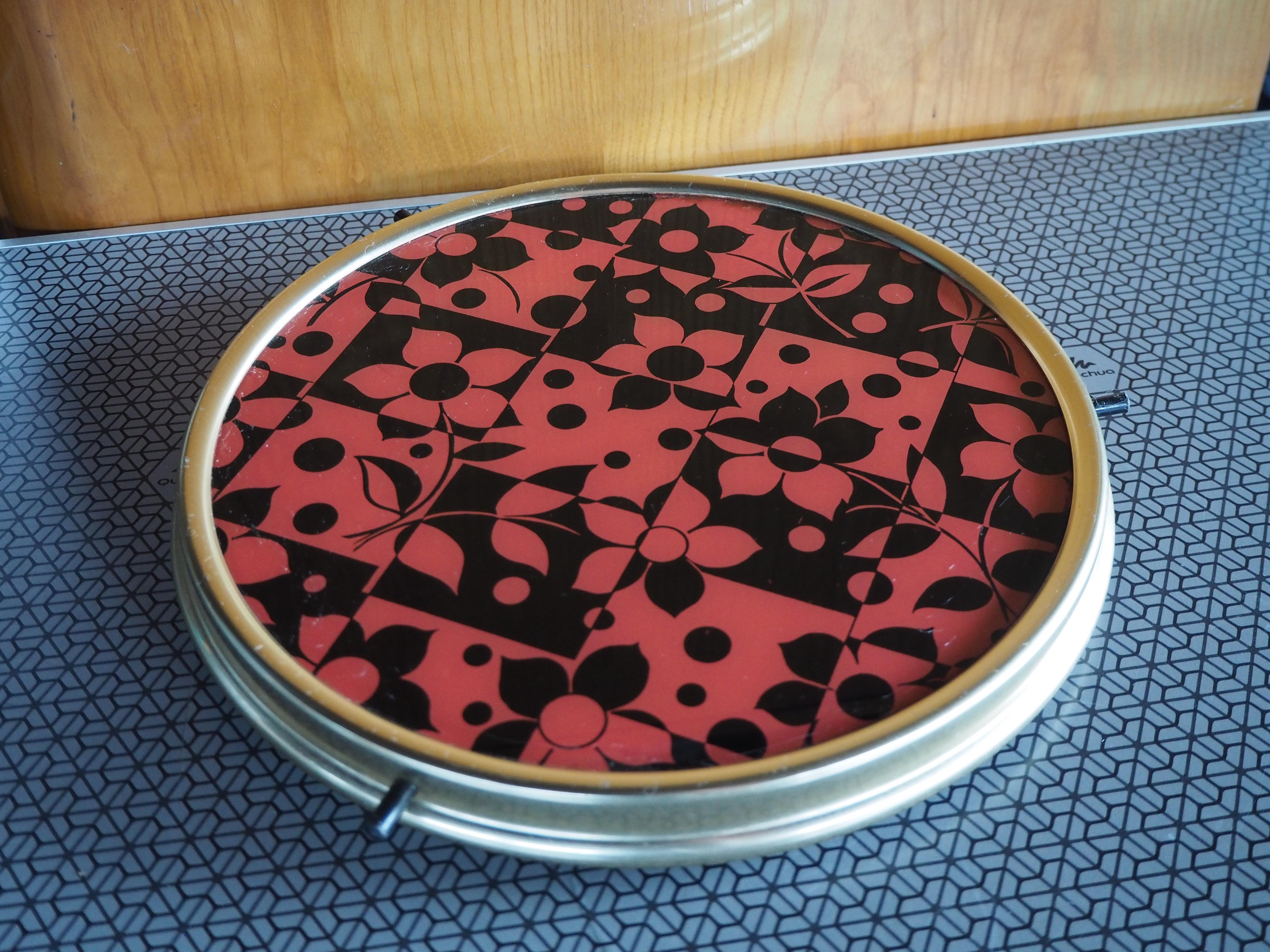 Serviertablett aus der Jahrhundertmitte, Europa, 1950er Jahre im Zustand „Gut“ im Angebot in Praha, CZ