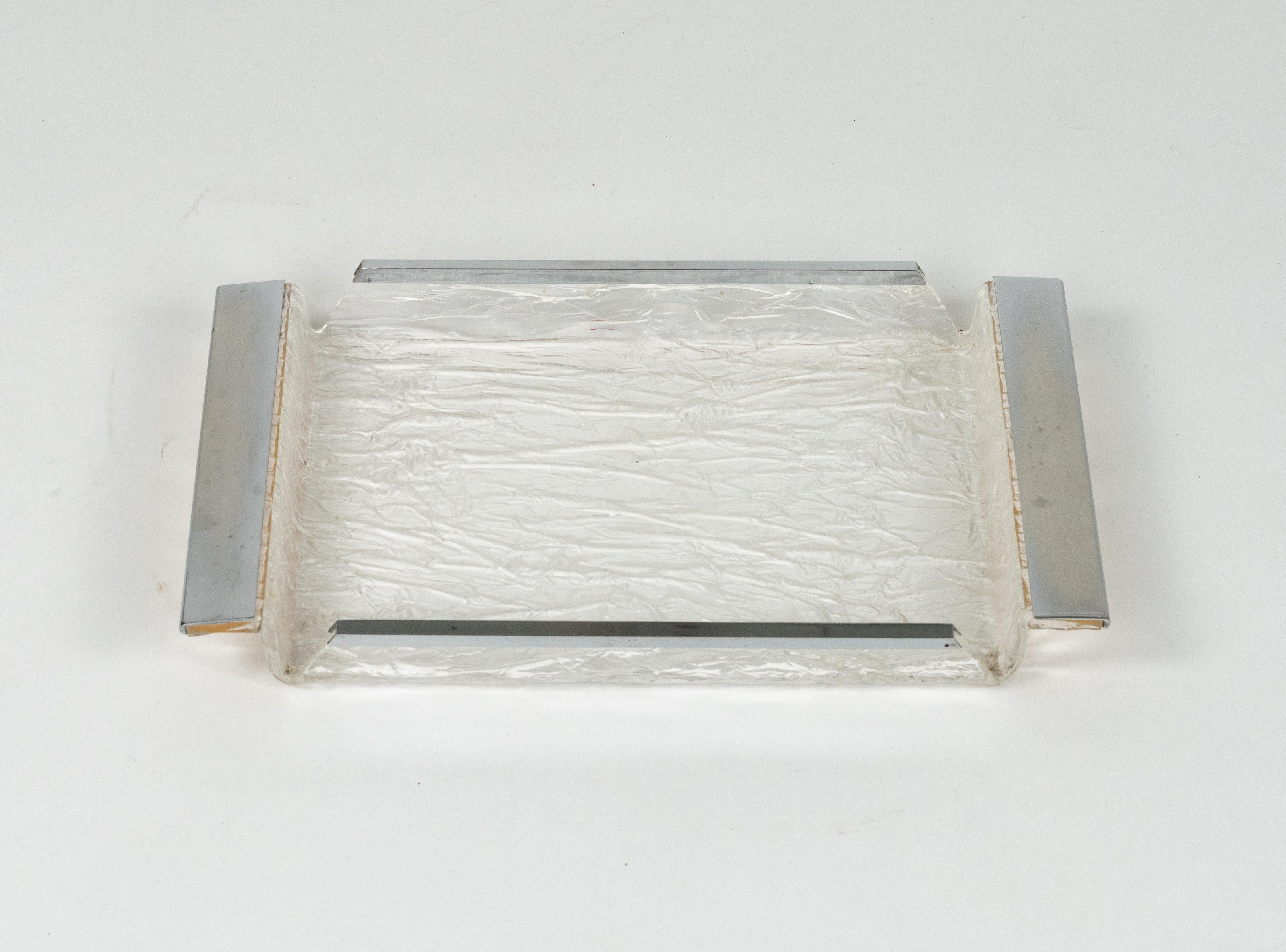 Serviertablett aus der Mitte des Jahrhunderts aus Lucit und Chrom Willy Rizzo Style, Italien 1970er im Zustand „Gut“ im Angebot in Rome, IT