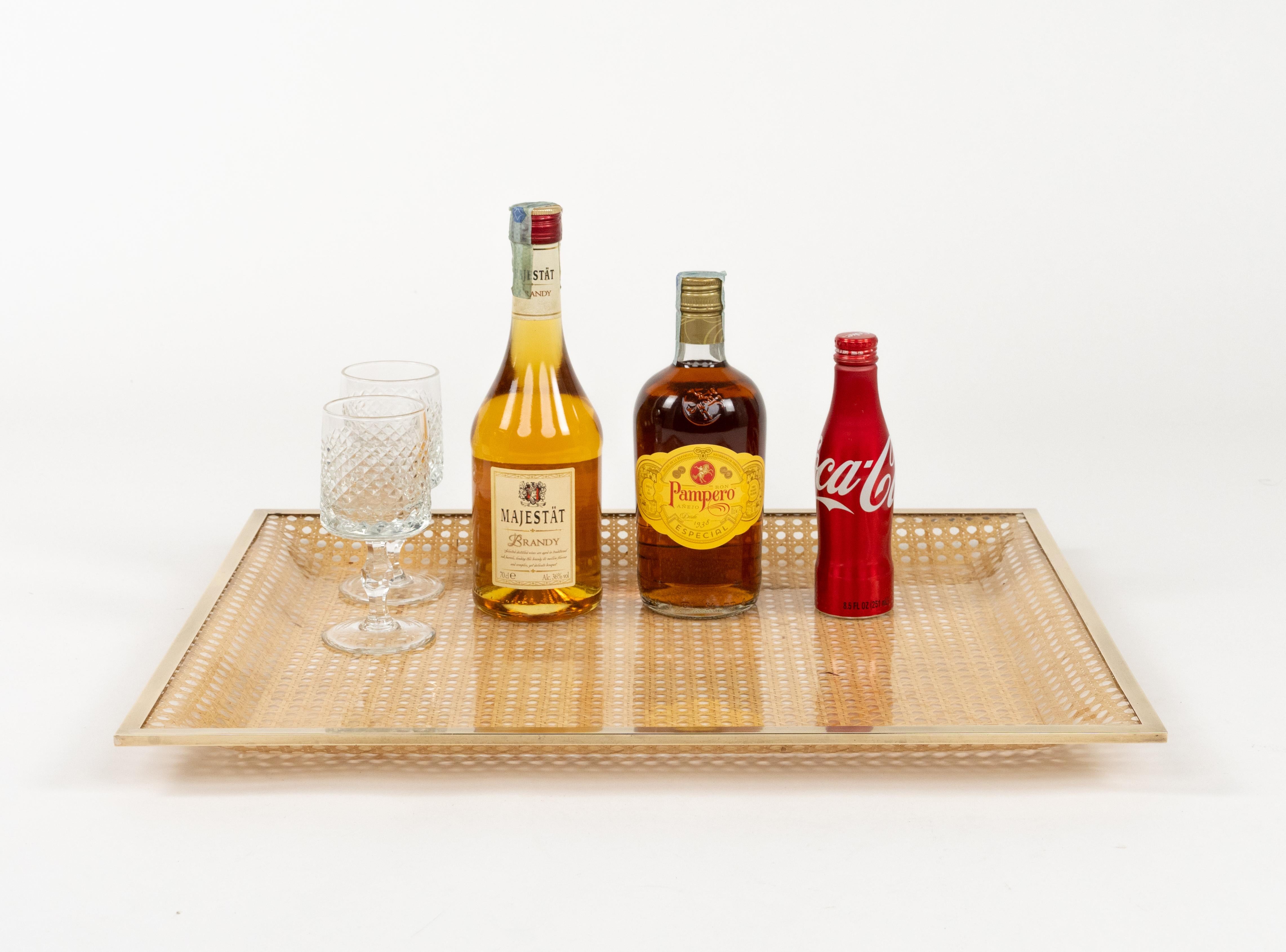 Midcentury Serving Tray Lucite, Rattan & Brass Christian Dior Style, Italy 1970 For Sale 1