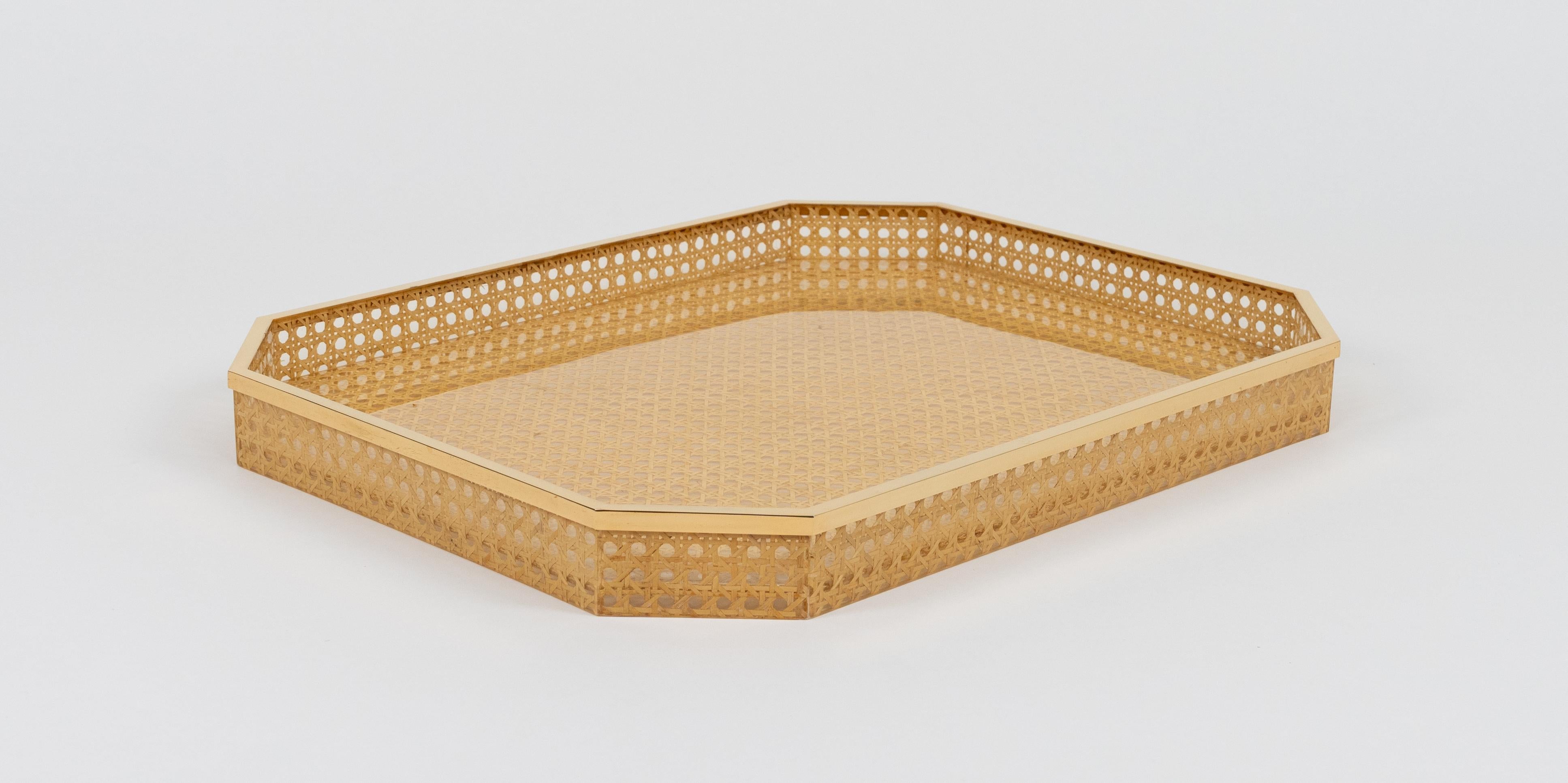 Plateau de service du milieu du siècle dernier, osier et laiton, style Christian Dior, Italie, années 1970 en vente 3