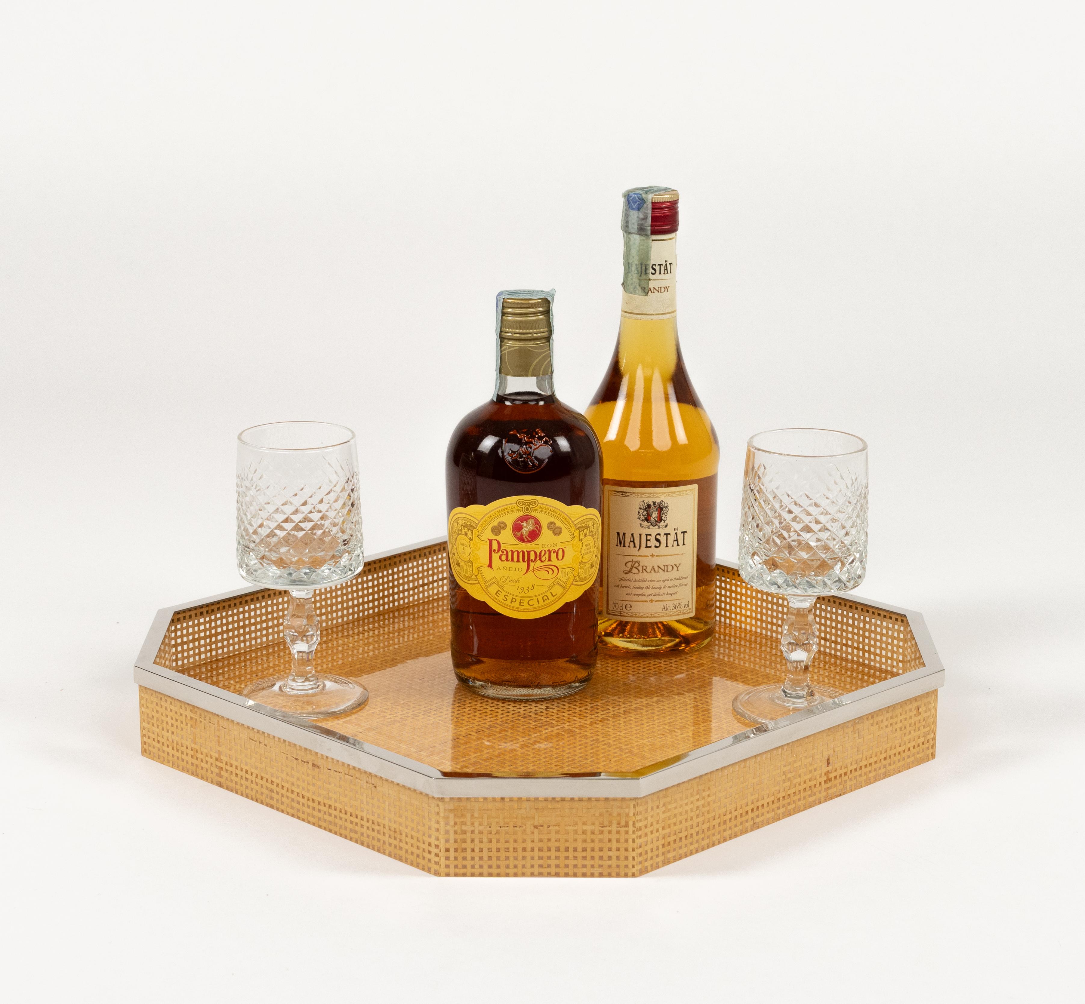 Midcentury Serving Tray Lucite Wicker & Chrome Christian Dior Style, Italy 1970s For Sale 4