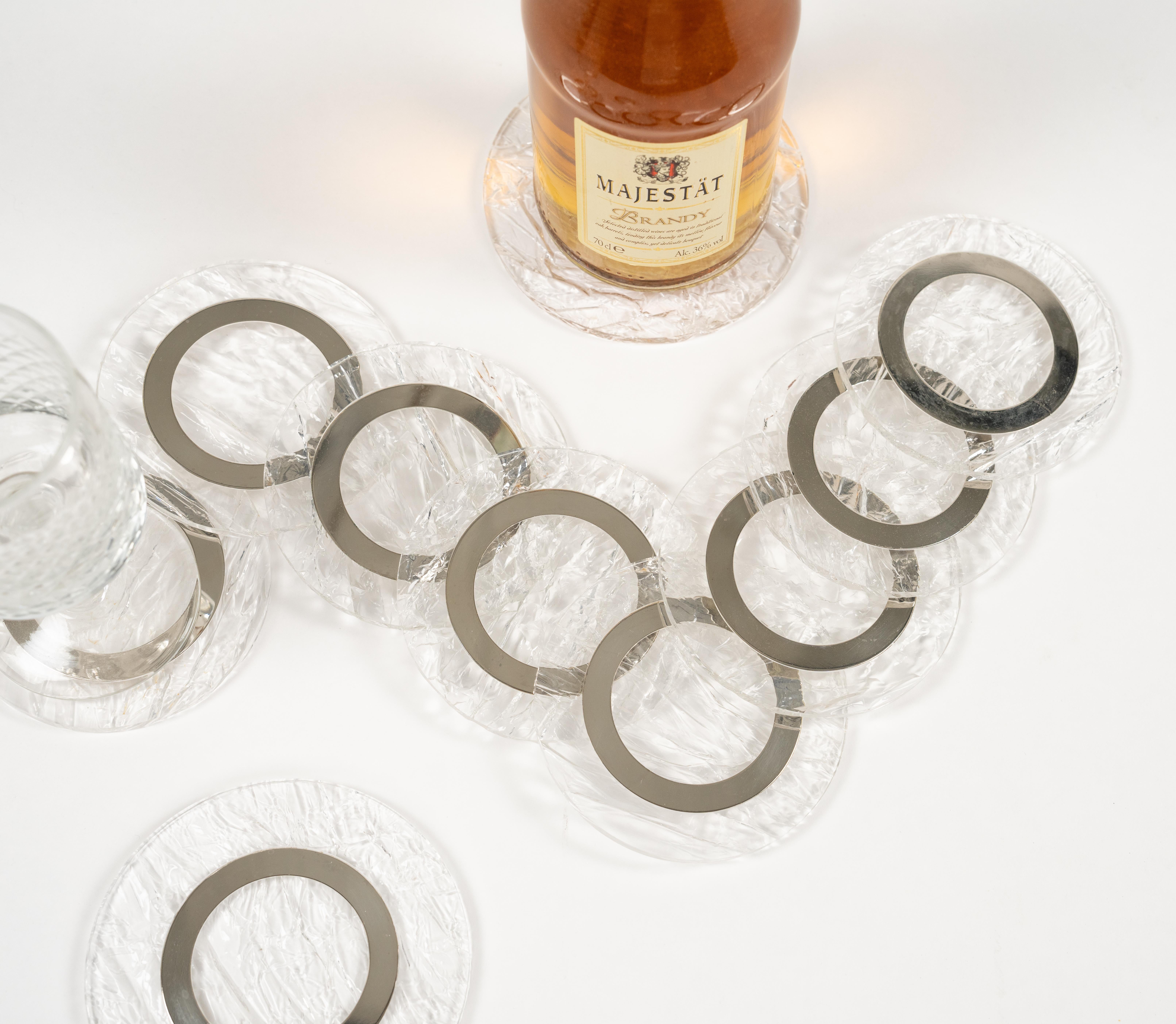 Set di 10 sottobicchieri in lucite e cromo del Medioevo, stile Willy Rizzo, Italia, anni '70 in vendita 5