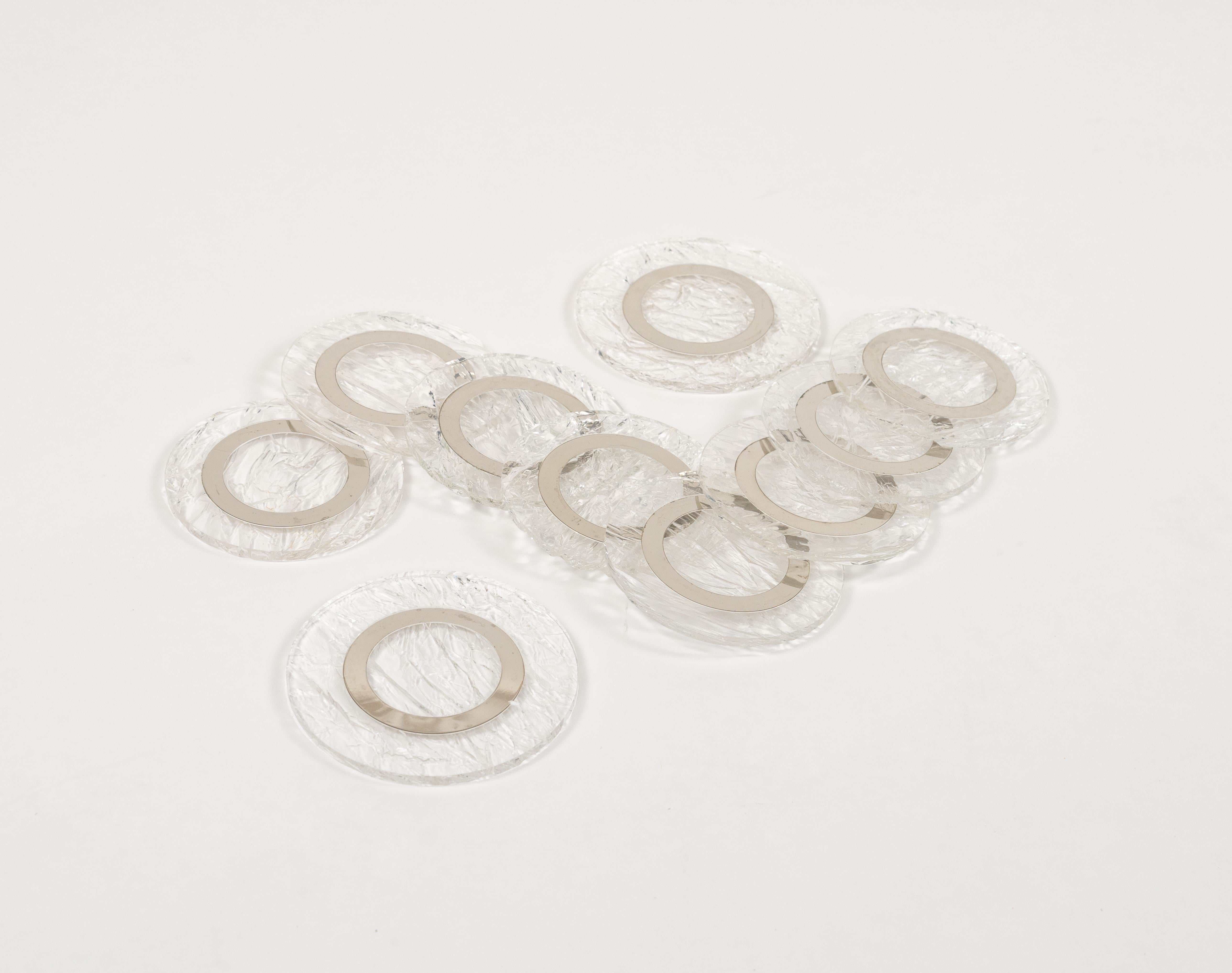 Mid-Century moderno Set di 10 sottobicchieri in lucite e cromo del Medioevo, stile Willy Rizzo, Italia, anni '70 in vendita