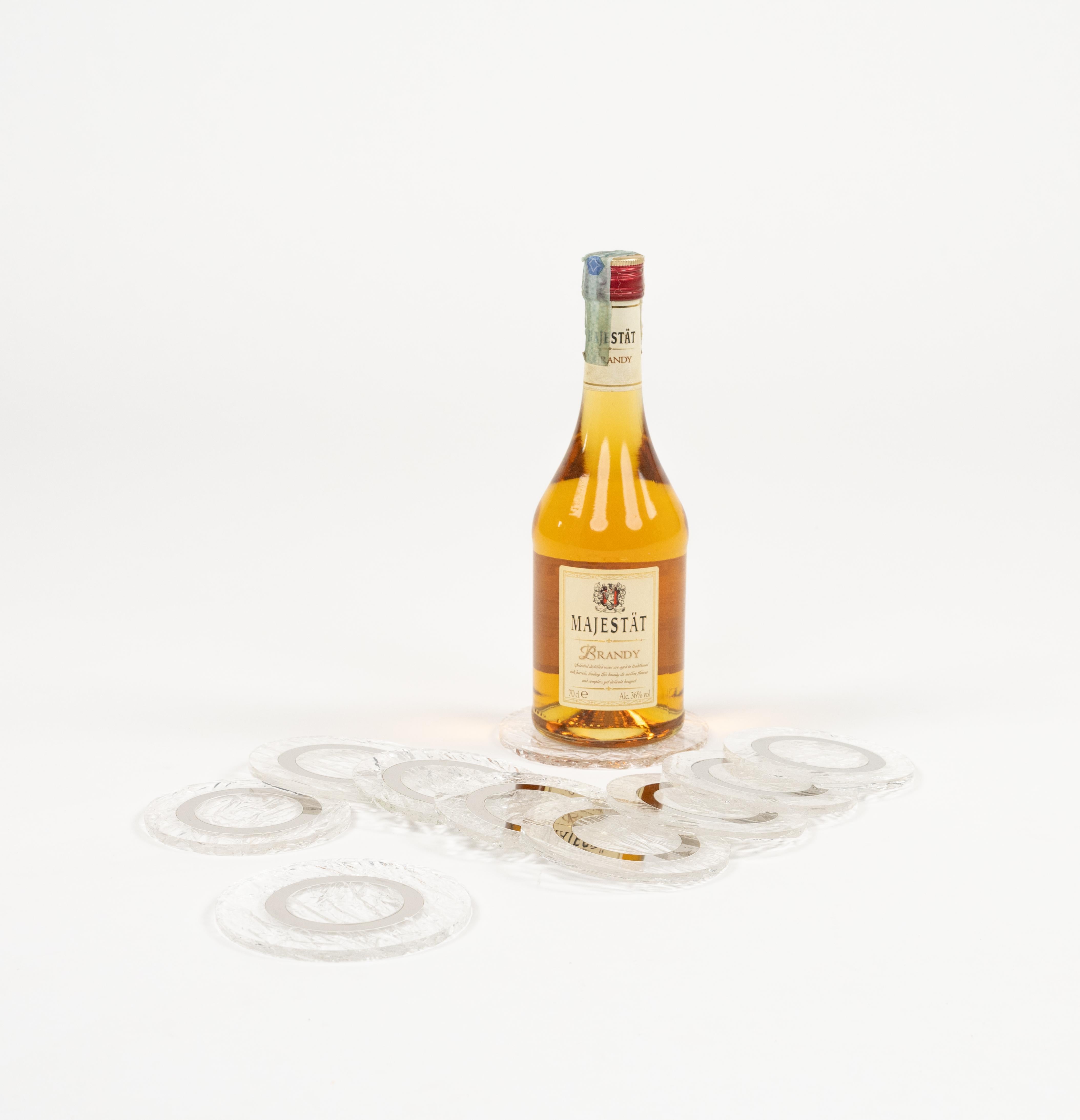 Set di 10 sottobicchieri in lucite e cromo del Medioevo, stile Willy Rizzo, Italia, anni '70 In condizioni buone in vendita a Rome, IT