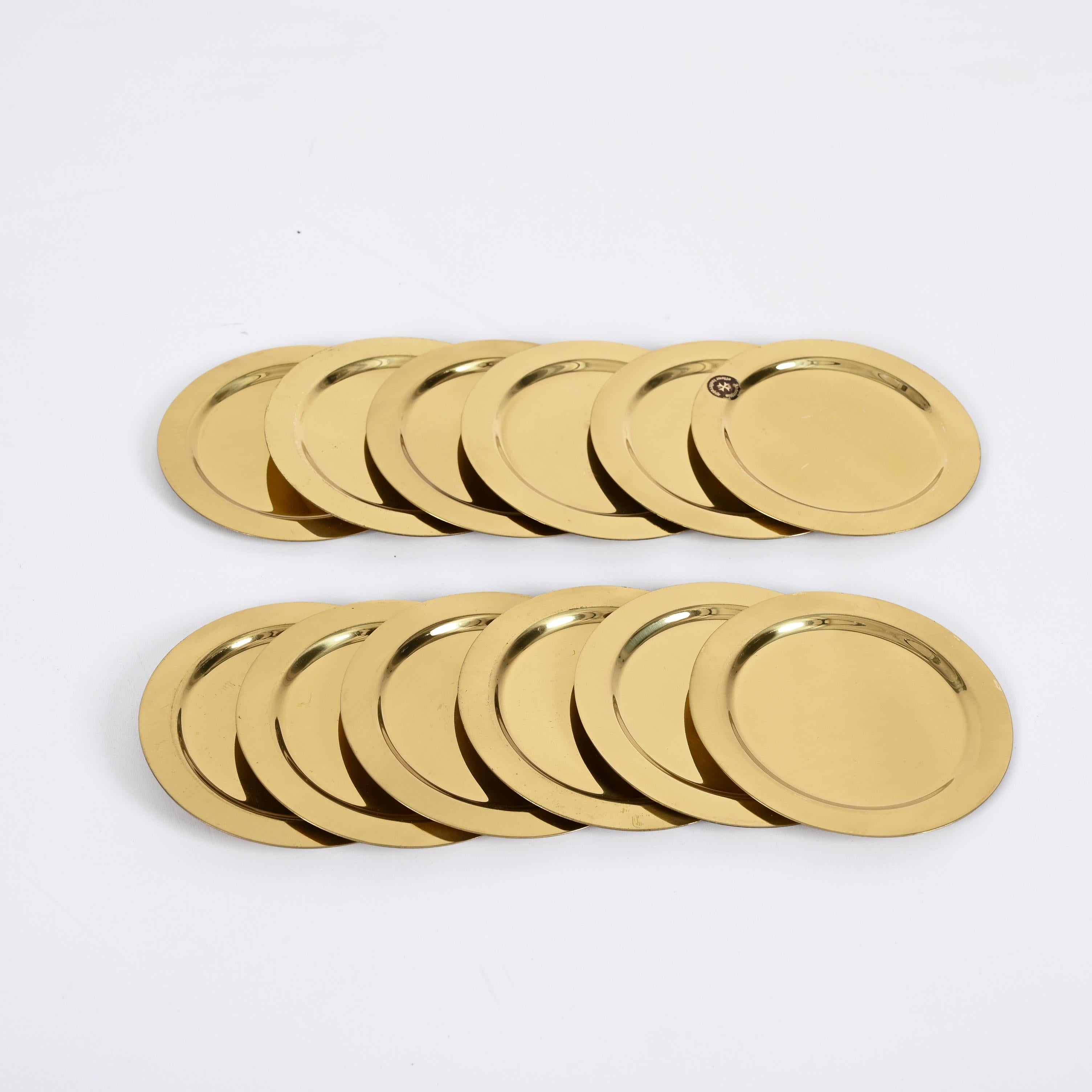 Mid-Century Set of 12 Italian Round  Brass Coasters, 1980s In Good Condition In Roma, IT