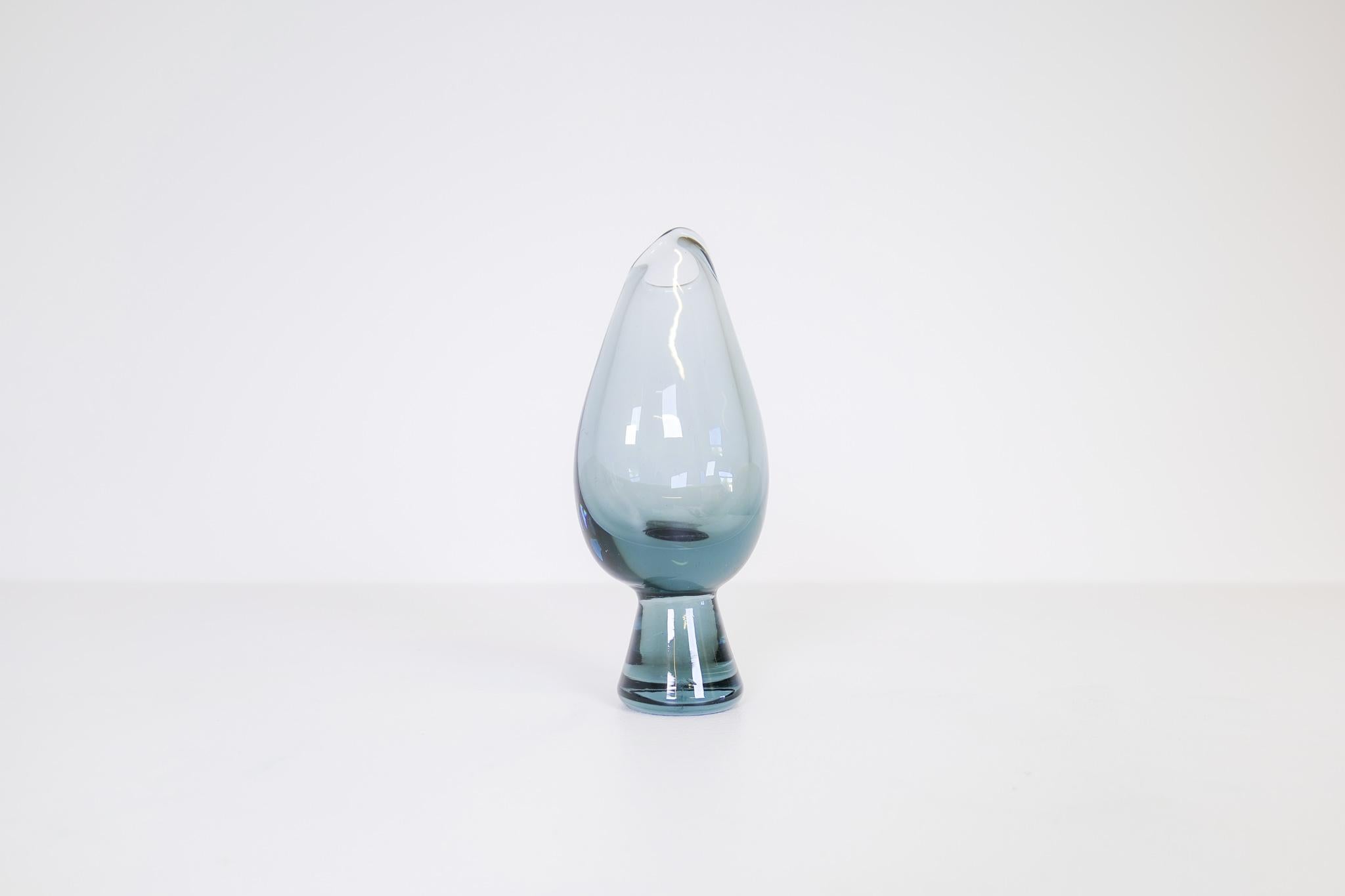 Midcentury Set of 2 Art Glass Vessels by Vicke Lindstrand for Kosta Sweden For Sale 4