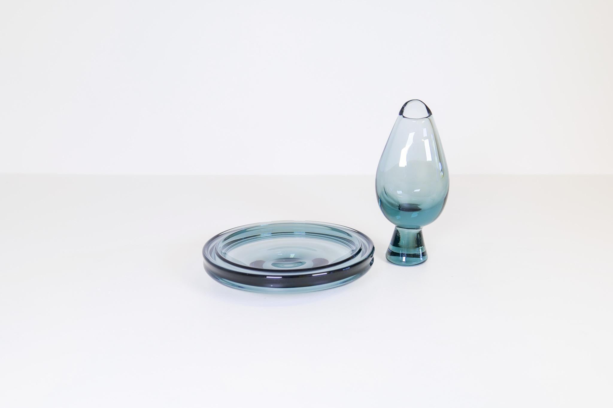 Mid-Century Modern Midcentury Set of 2 Art Glass Vessels by Vicke Lindstrand for Kosta Sweden For Sale
