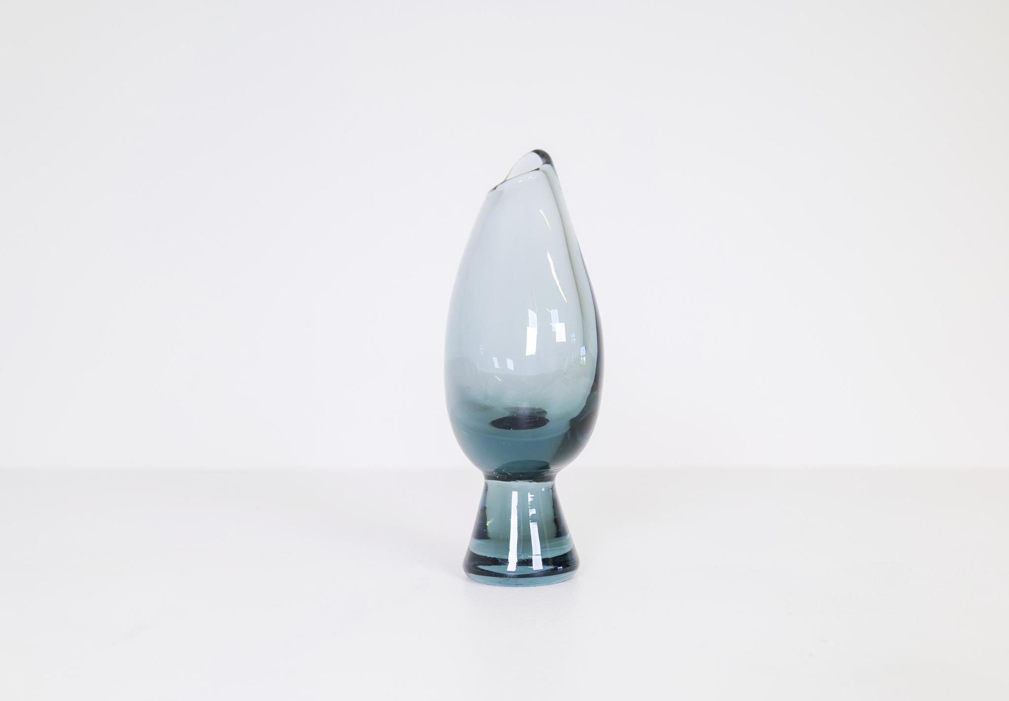 Midcentury Set of 2 Art Glass Vessels by Vicke Lindstrand for Kosta Sweden For Sale 3