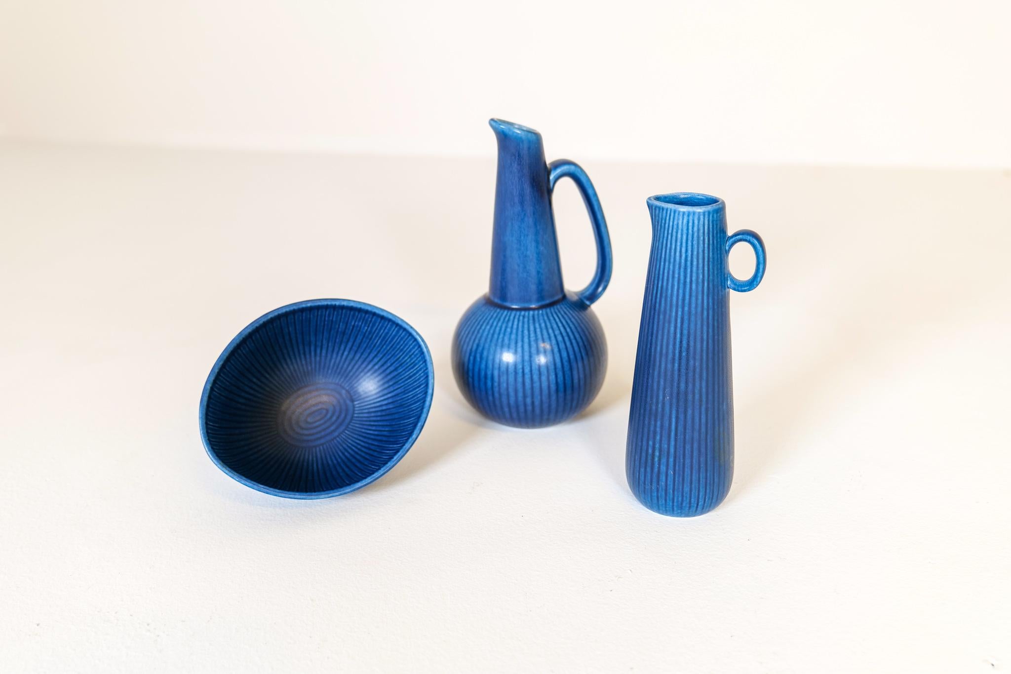 Ceramic Midcentury Modern Set of 3 Rörstrand Ritzi Vases and Bowl Gunnar Nylund For Sale