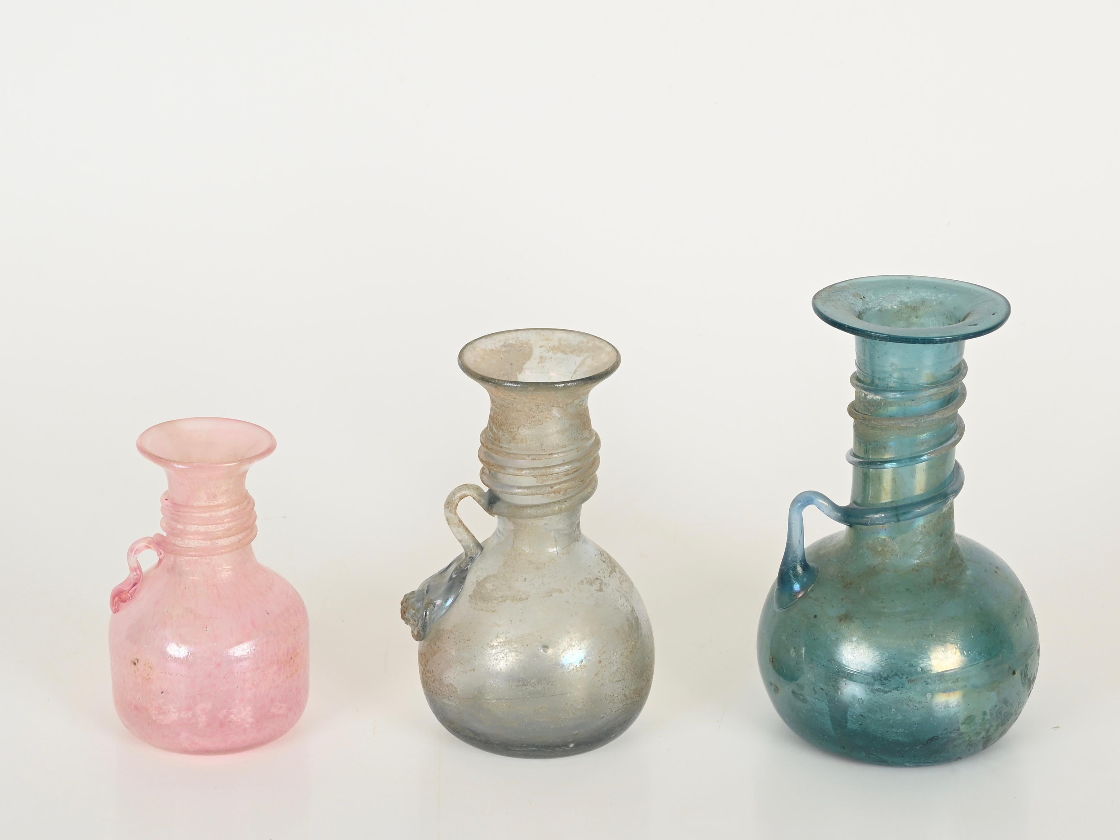 Fabulosa colección de tres jarrones de cristal nacarado de Murano 