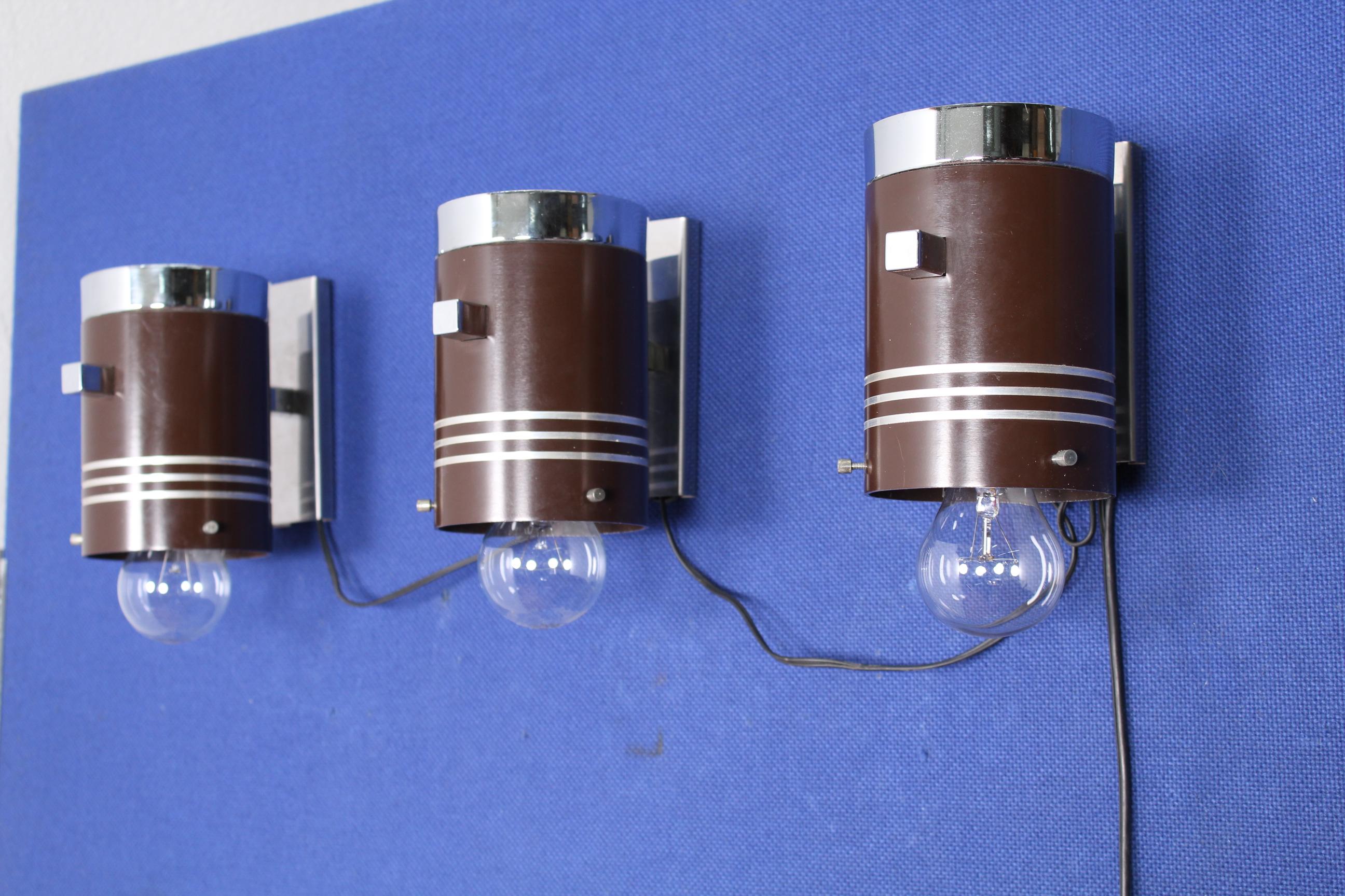 Midcentury Set of 3 Wall Lamps in Brown Metal with Murano Glass Cups Italy 1970s 3