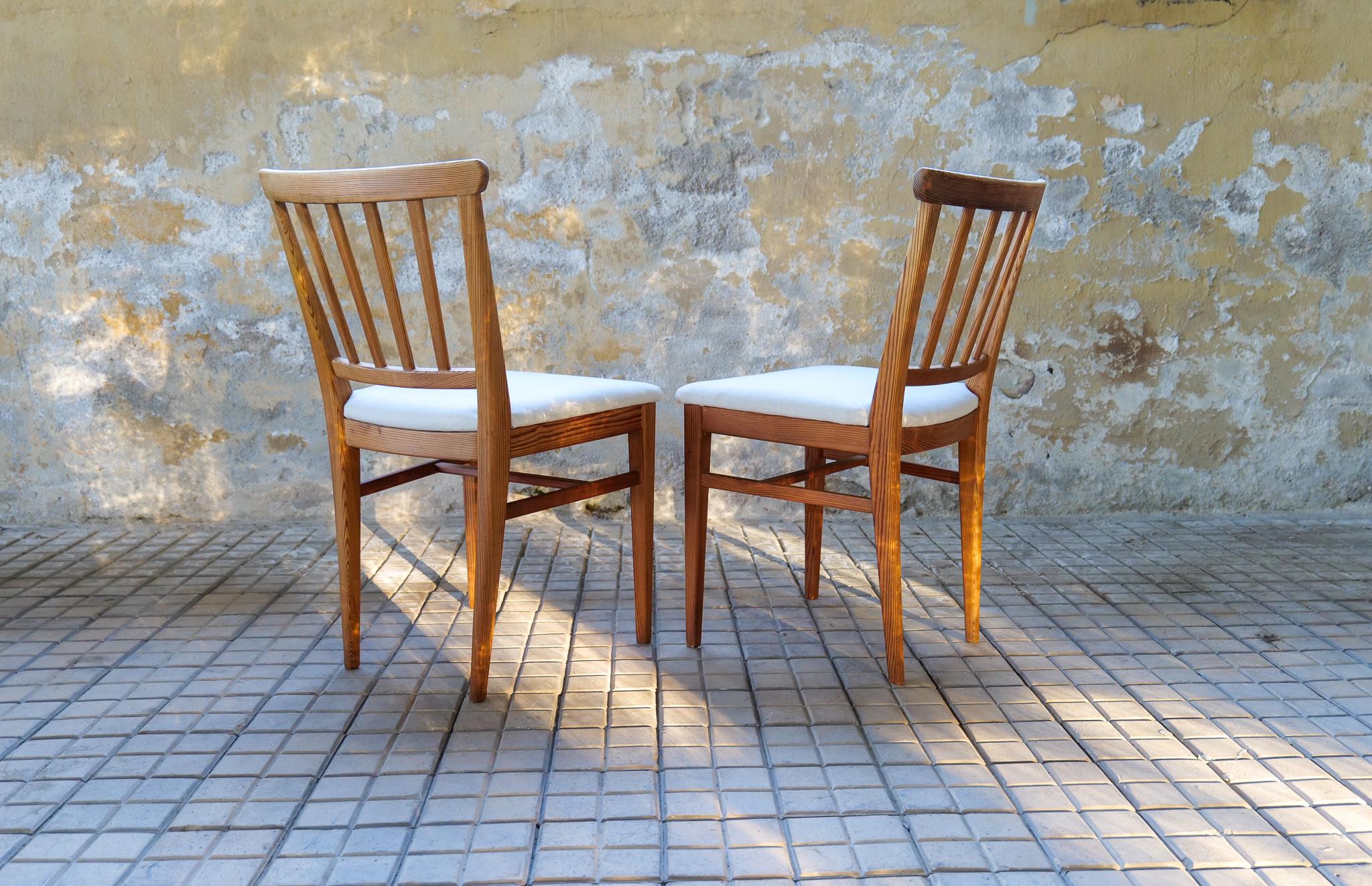 Midcentury Set of 4 Carl Malmsten Chairs Dining in Pine, Sweden, 1940s For Sale 2