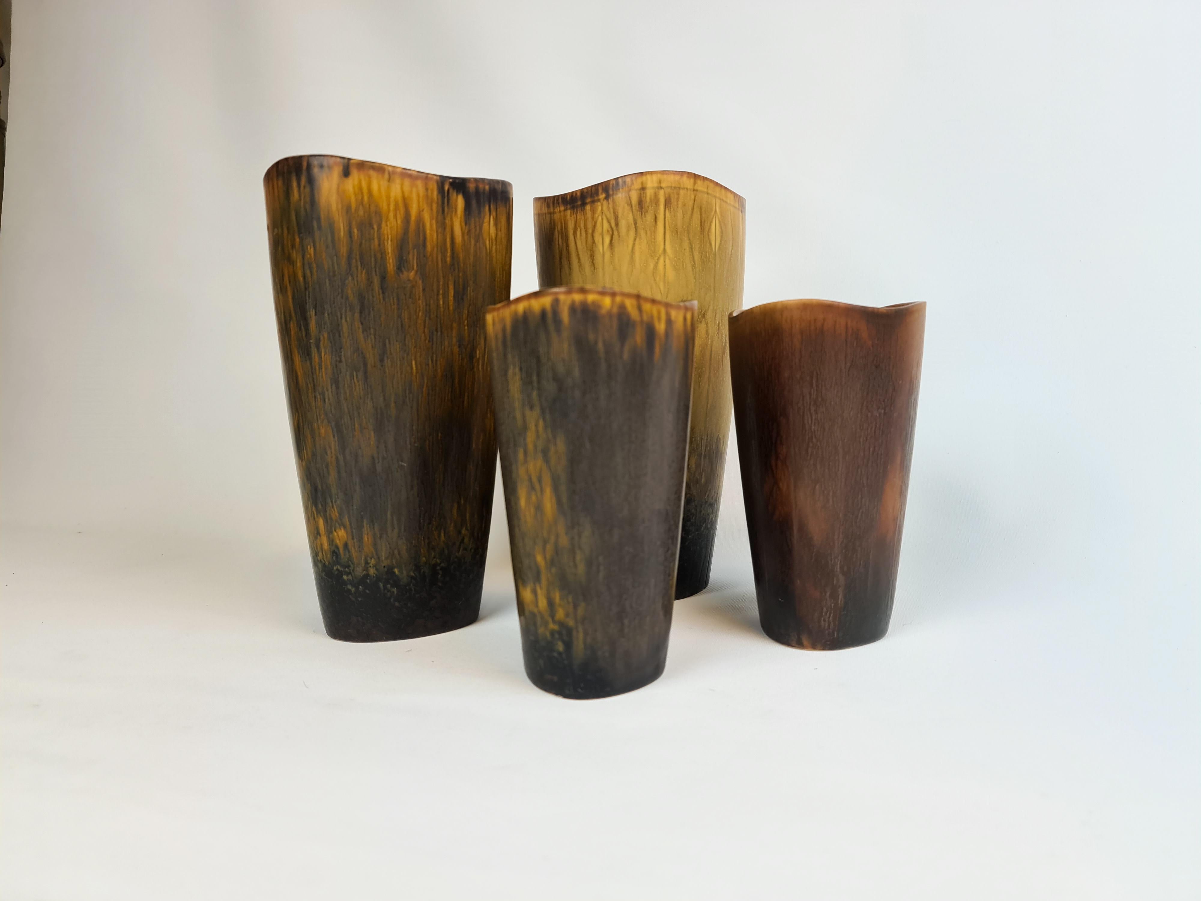 Milieu du XXe siècle Ensemble de 4 vases en céramique Gunnar Nylund Rörstrand Suède en vente
