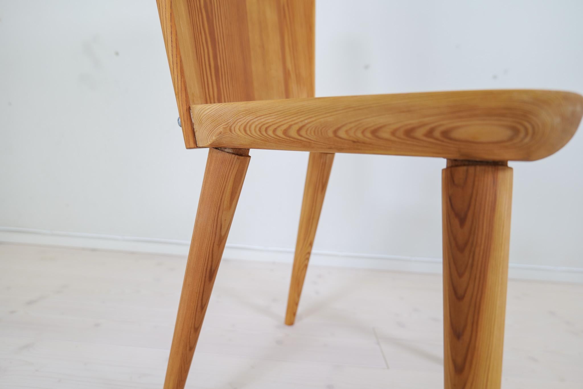 Midcentury Modern Set of 4 Pine Sculptural Dining Chairs Göran Malmvall Sweden 2
