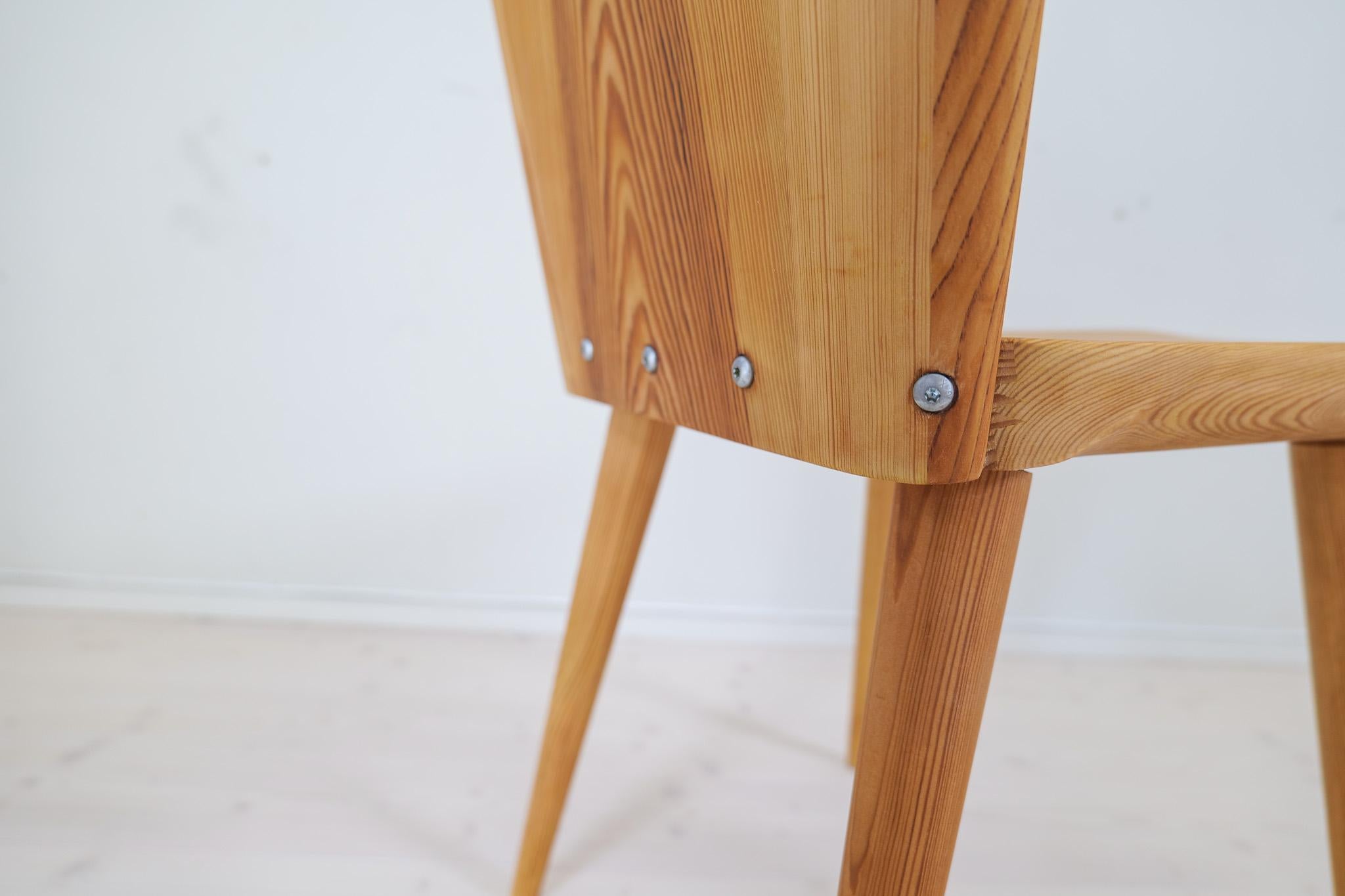 Midcentury Modern Set of 4 Pine Sculptural Dining Chairs Göran Malmvall Sweden 3