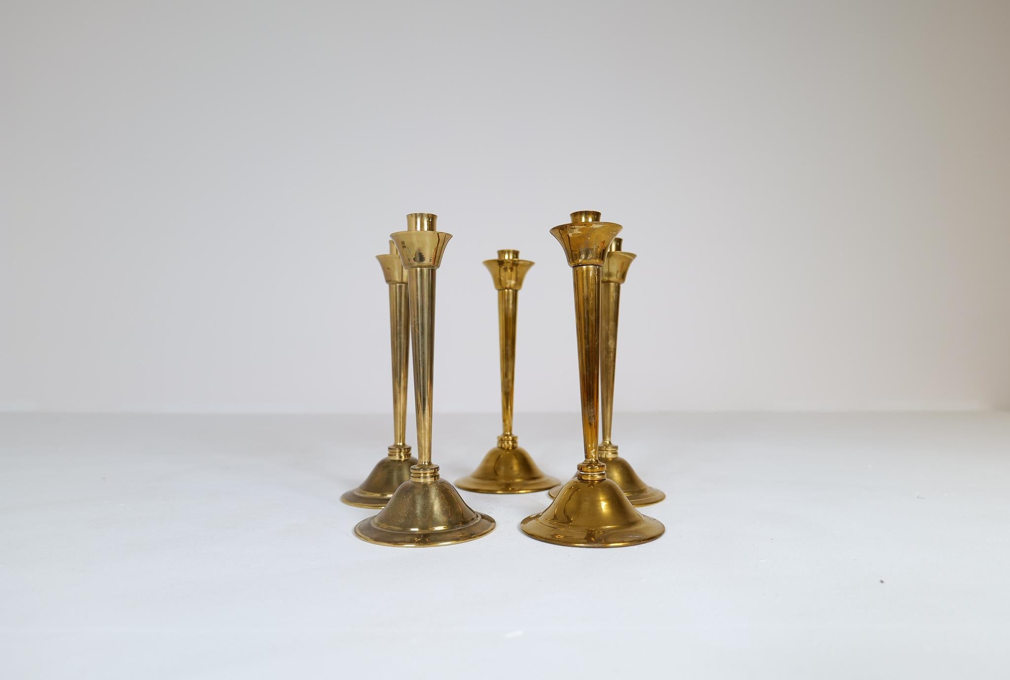 Midcentury Set of 5 Candlesticks in Brass by Lars Holmström Arvika, Sweden In Good Condition For Sale In Hillringsberg, SE