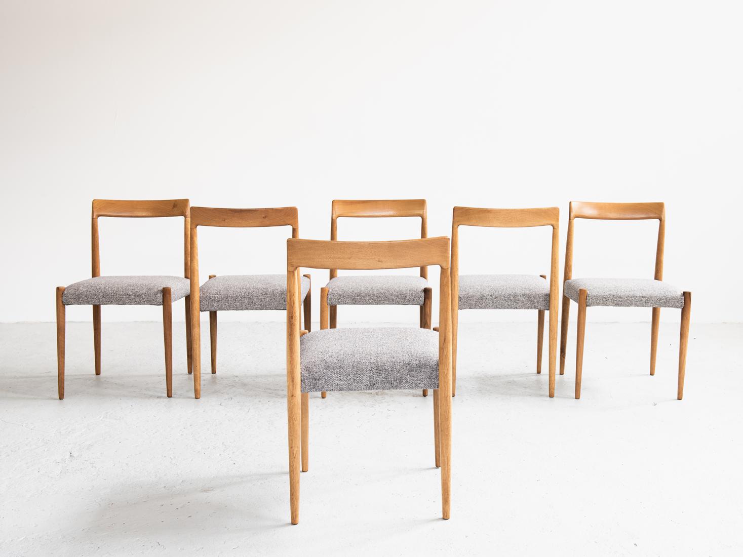 Mid-Century Modern Midcentury Set of 6 Chairs by Lübke in Solid Wood with New Grey Fabric