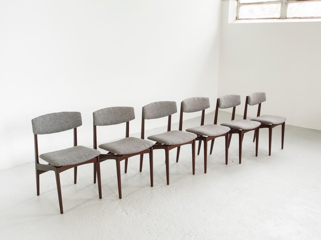 Mid-Century Modern Midcentury Set of 6 Danish chairs in solid rosewood with new grey fabric