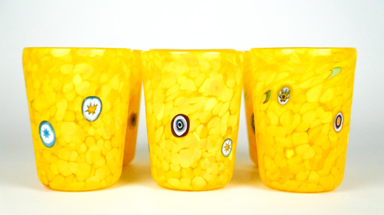 Mid-Century Modern Lot de 6 gobelets à boire de Murano jaune « Goti De Fornasa » du milieu du siècle dernier en vente